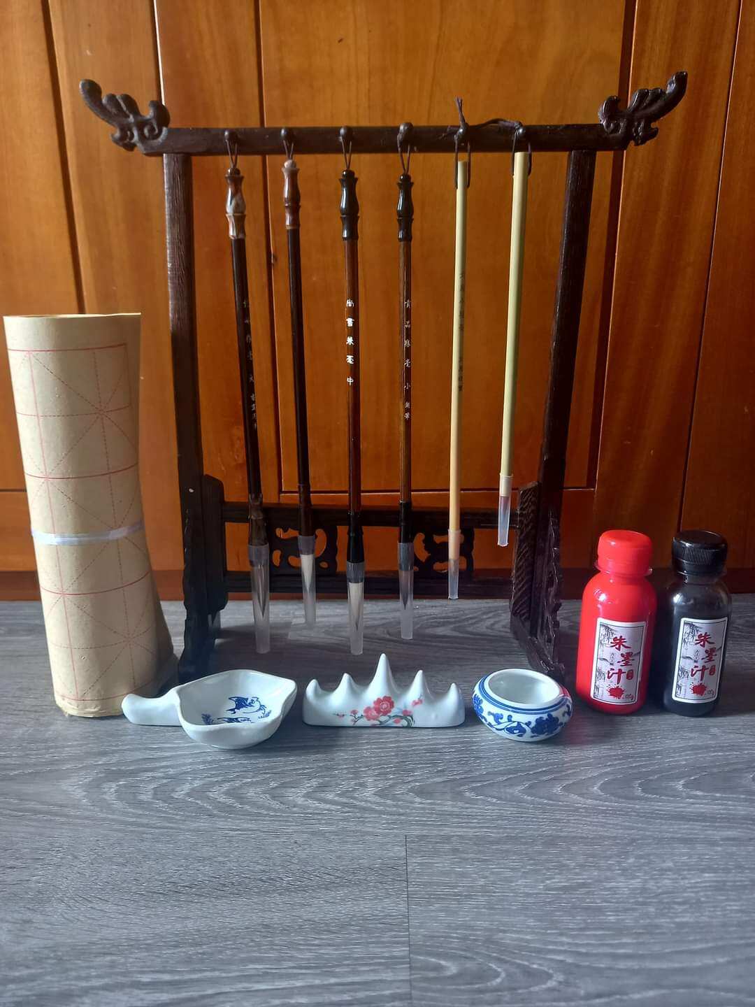 Bộ combo đầy đủ dụng cụ viết thư pháp.