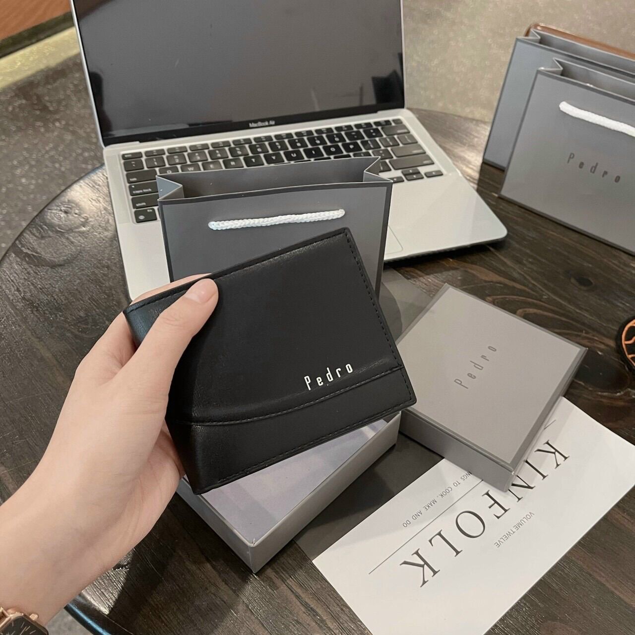 [Fullbox + Túi giấy] Ví nam pedro da cao cấp nhiều ngăn