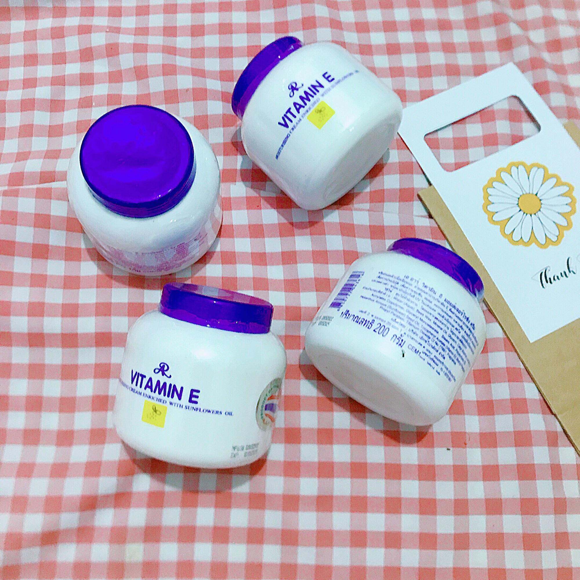 Kem dưỡng ẩm dưỡng trắng da Vitamin E Aron Thái Lan 200ml