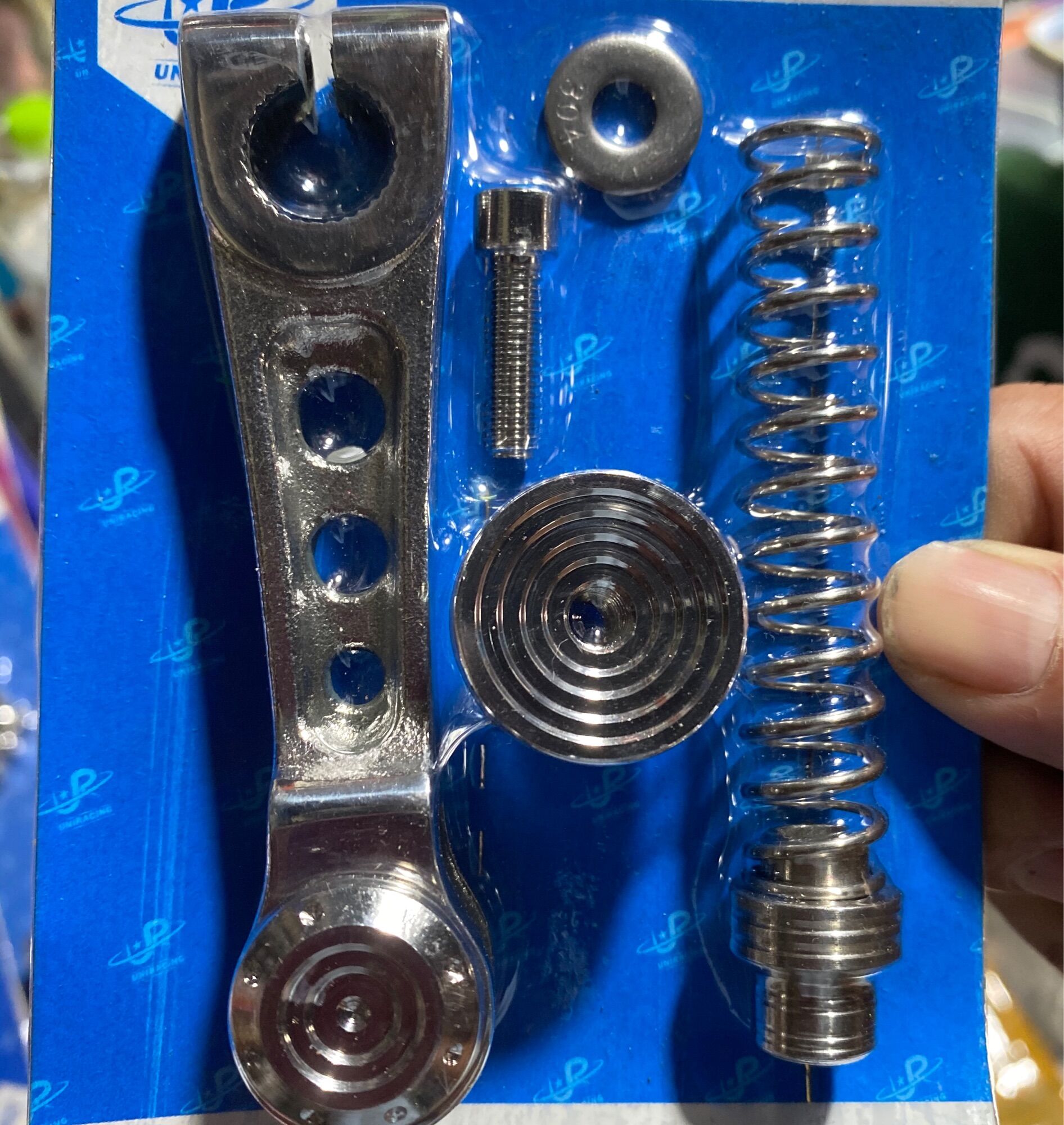 pát thắng và đũa thắng inox gắn xe máy