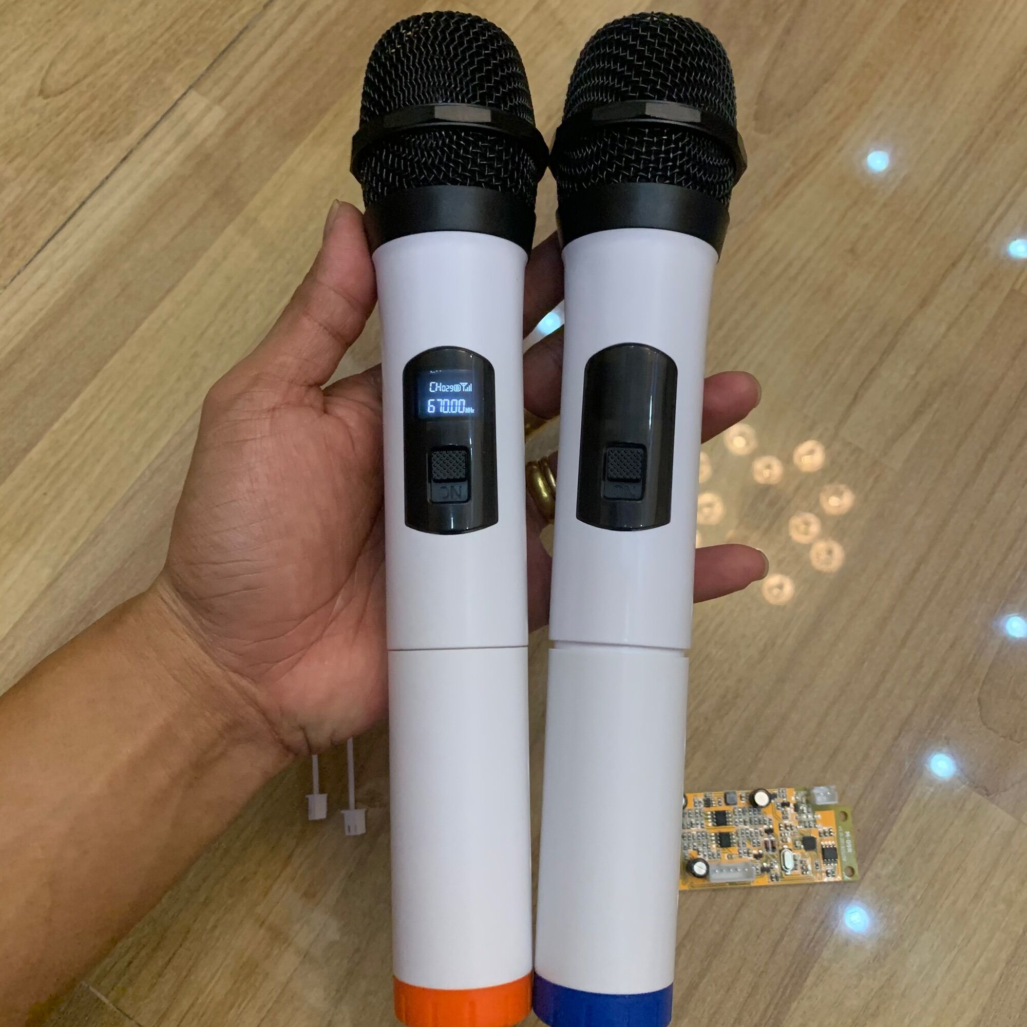 [SOCK] MICRO LOA KÉO UHF KÈM BOARD KẾT NỐI