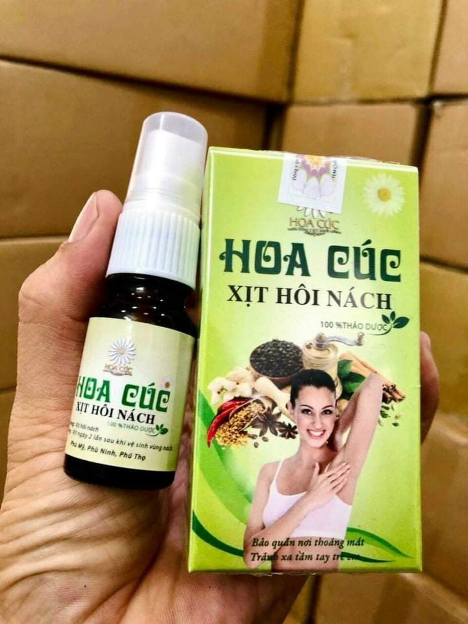 Xịt hôi nách Hoa Cúc