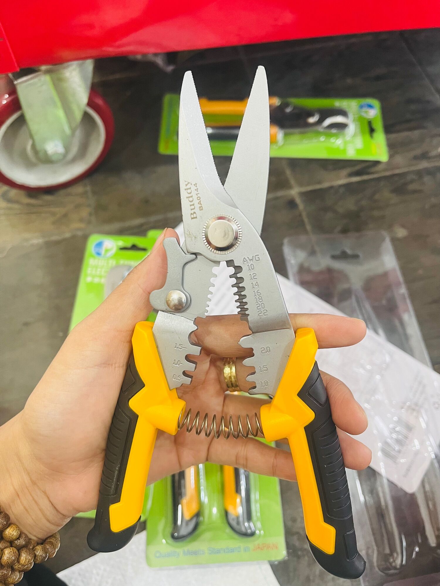 Kéo cắt dây điện đa năng