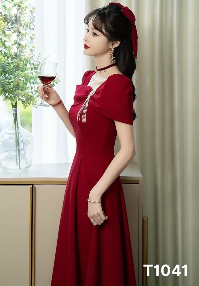 Đầm xoè cao cấp phối phụ kiện