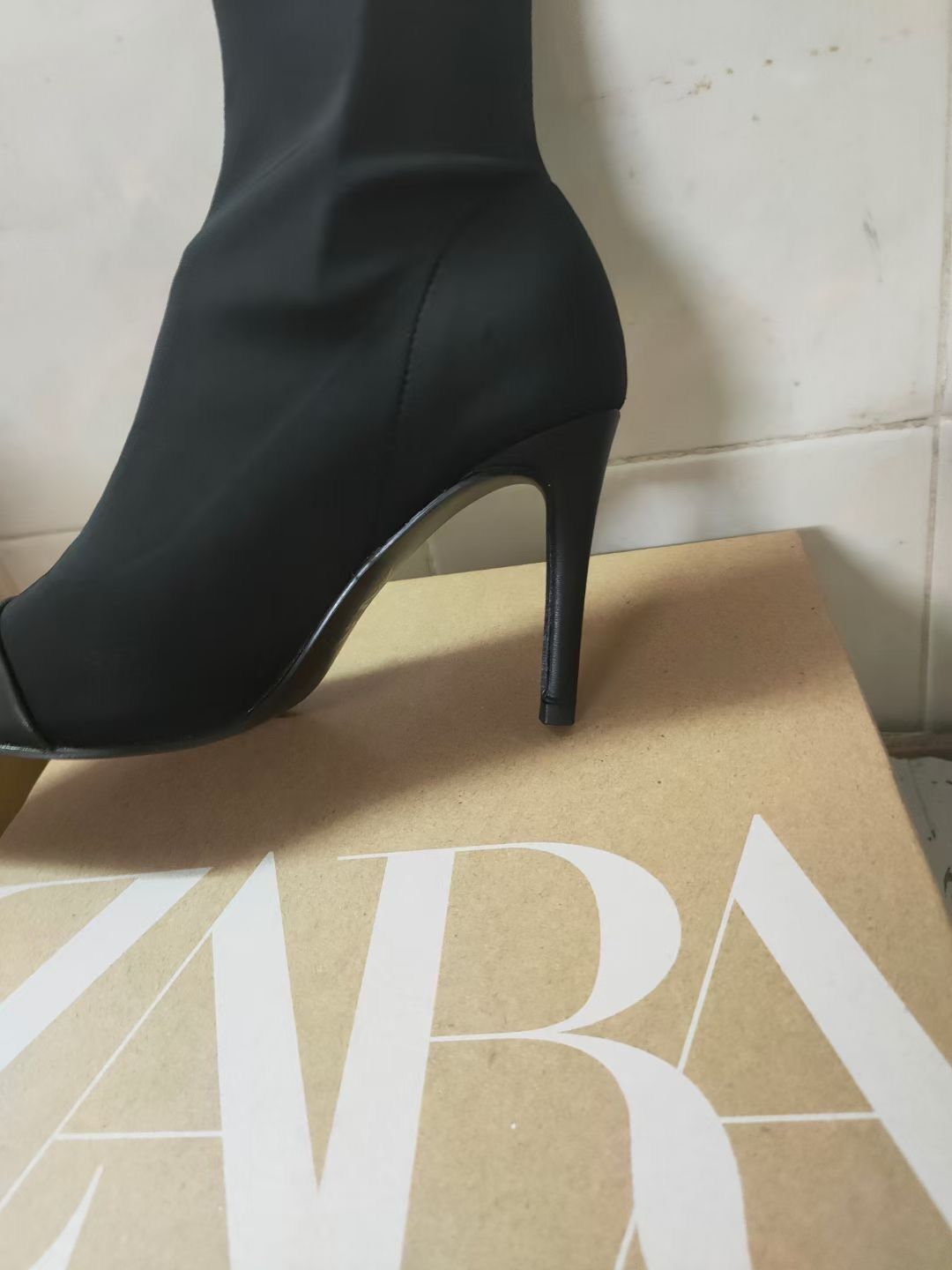 Boot Zara da lộn pha mũi da