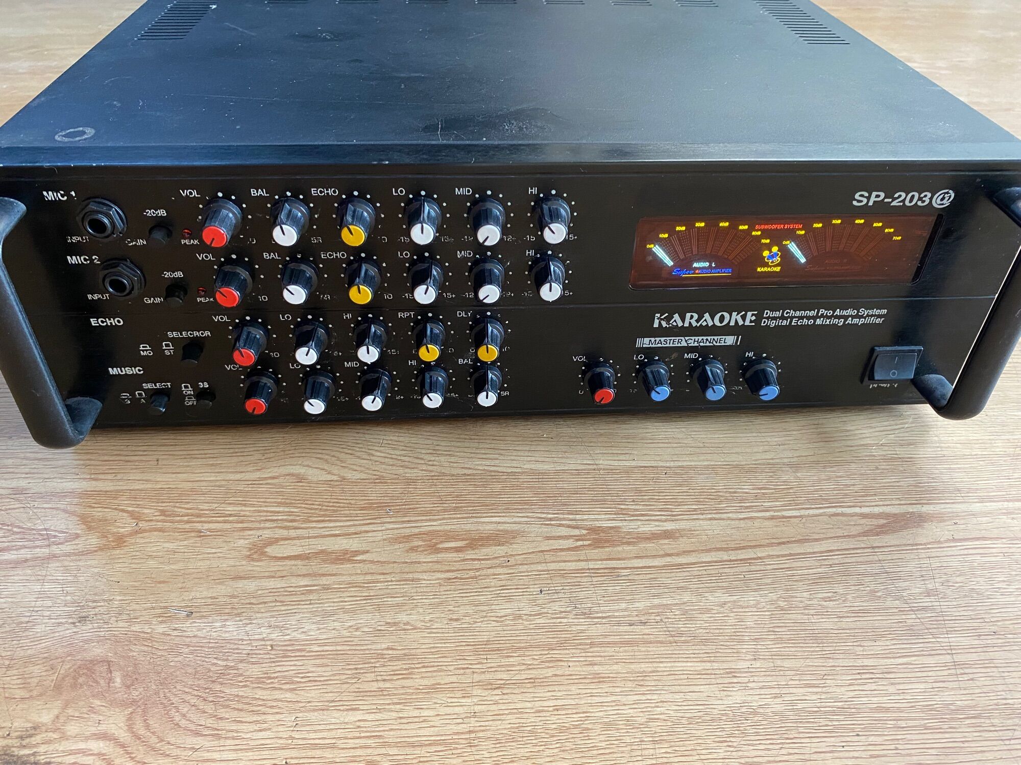 Amply karaoke 8 sò , Amply nghe nhạc