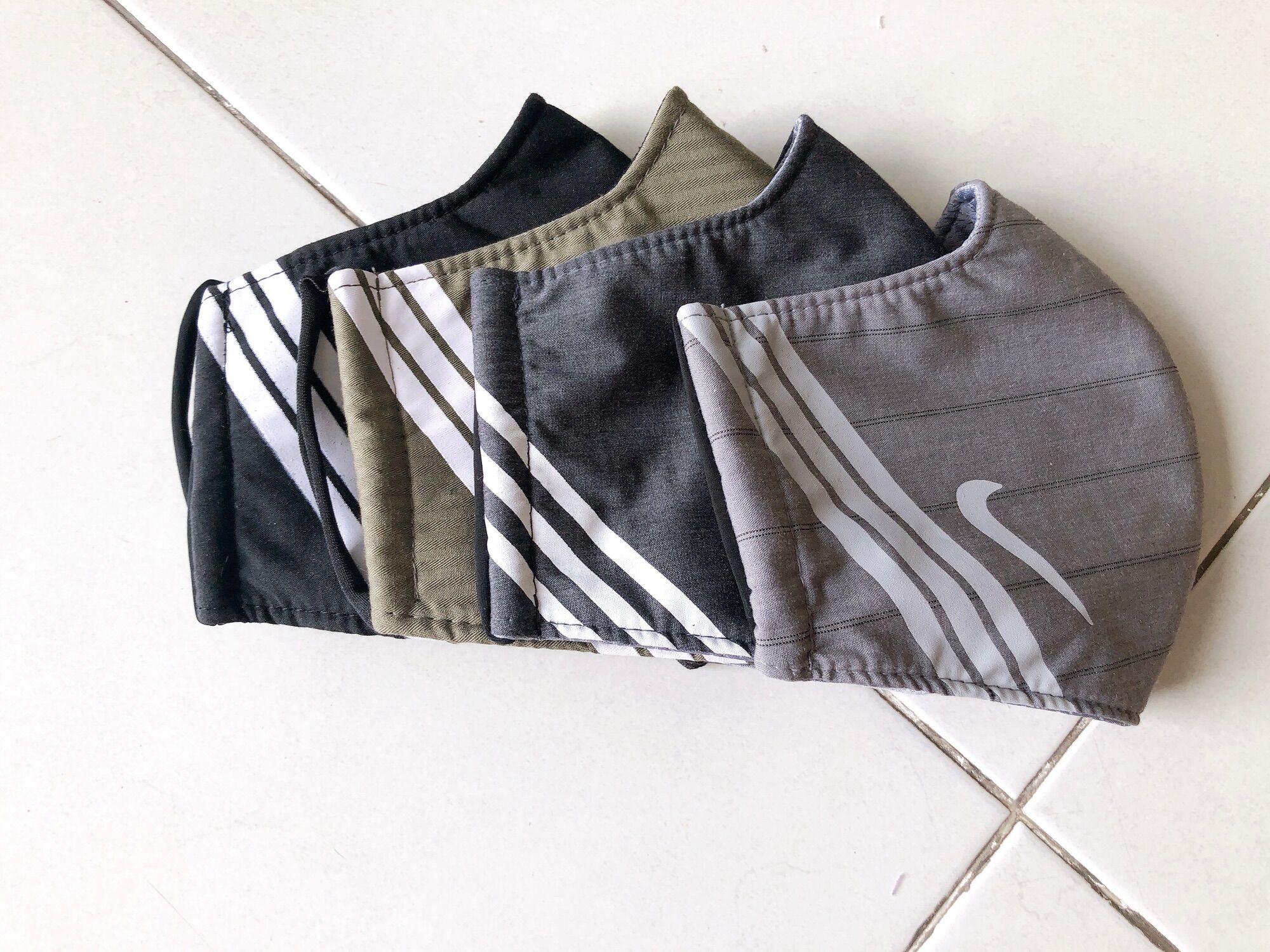 Khẩu trang vải in hình Nike