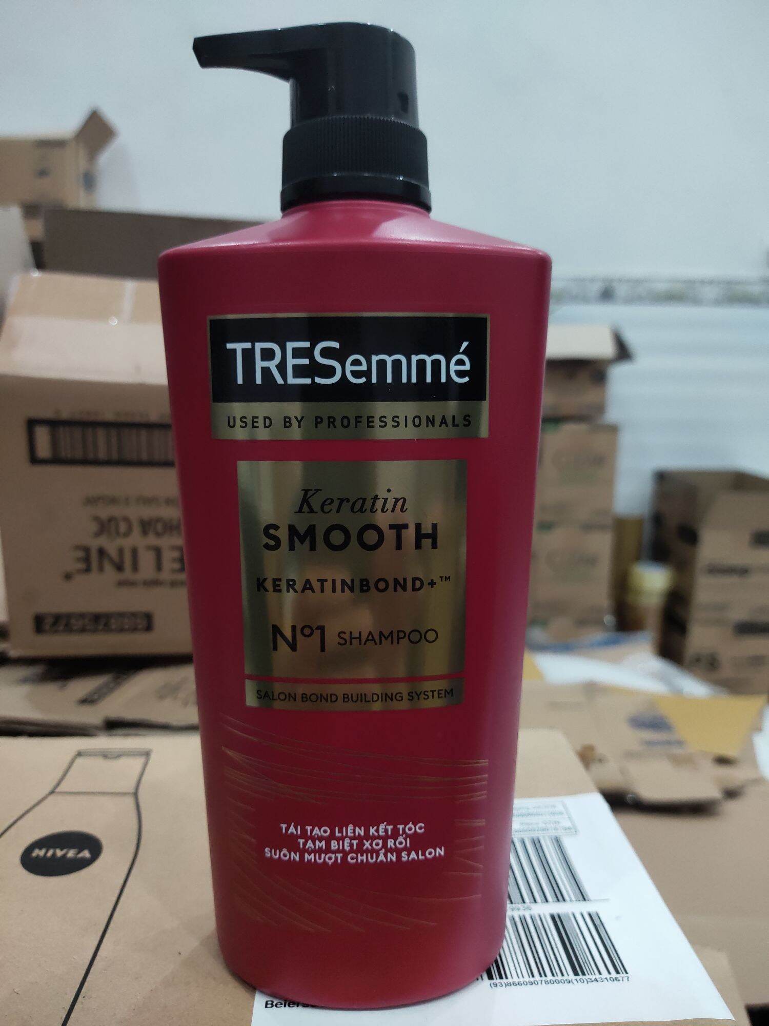 Dầu gội đầu TRESemme' chuẩn salon keratin 640g
