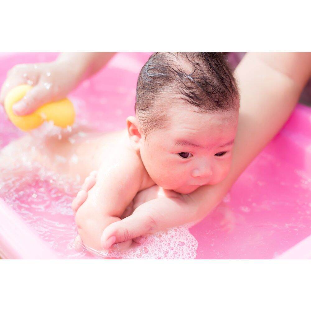 sữa tắm lactacyd cho bé