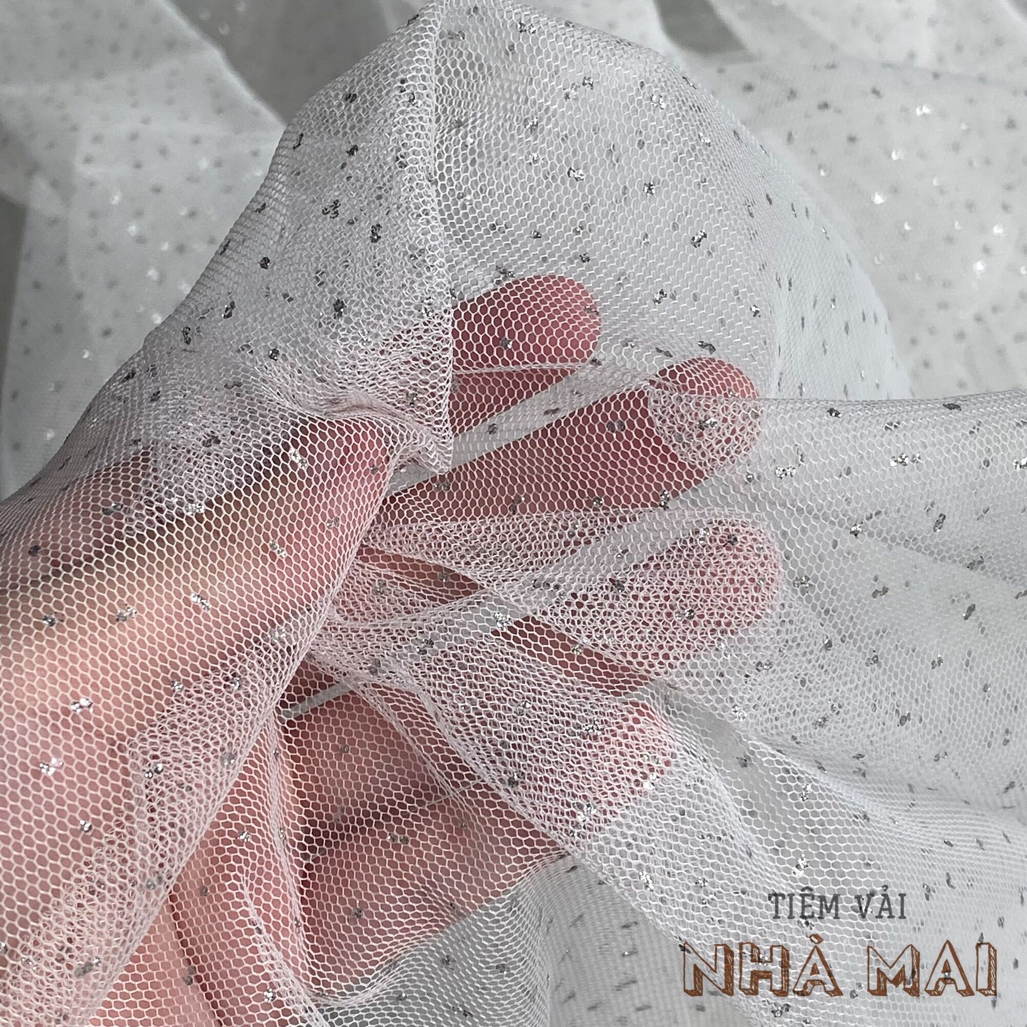Lưới Kim Tuyến Trắng Lấp Lánh