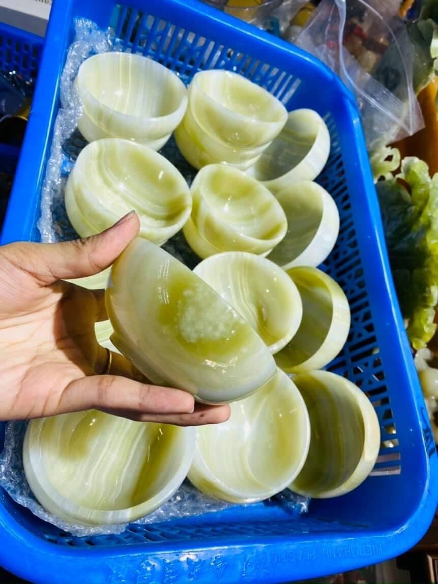 Chén ăn cơm bằng Ngọc Pakistan tự nhiên. Mỗi chén 300k giảm còn 280k.