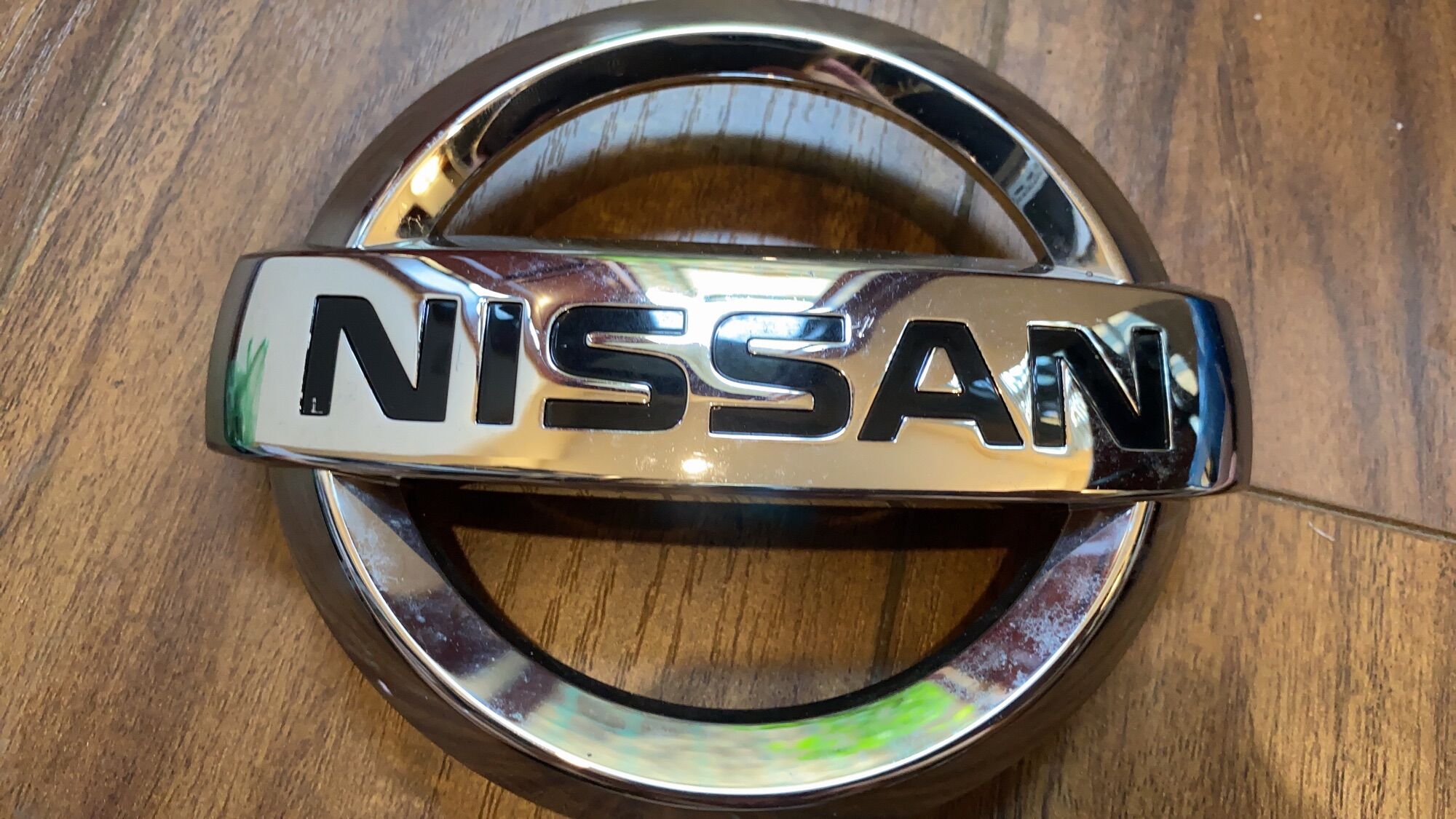 Logo nissan sunny chính hãng