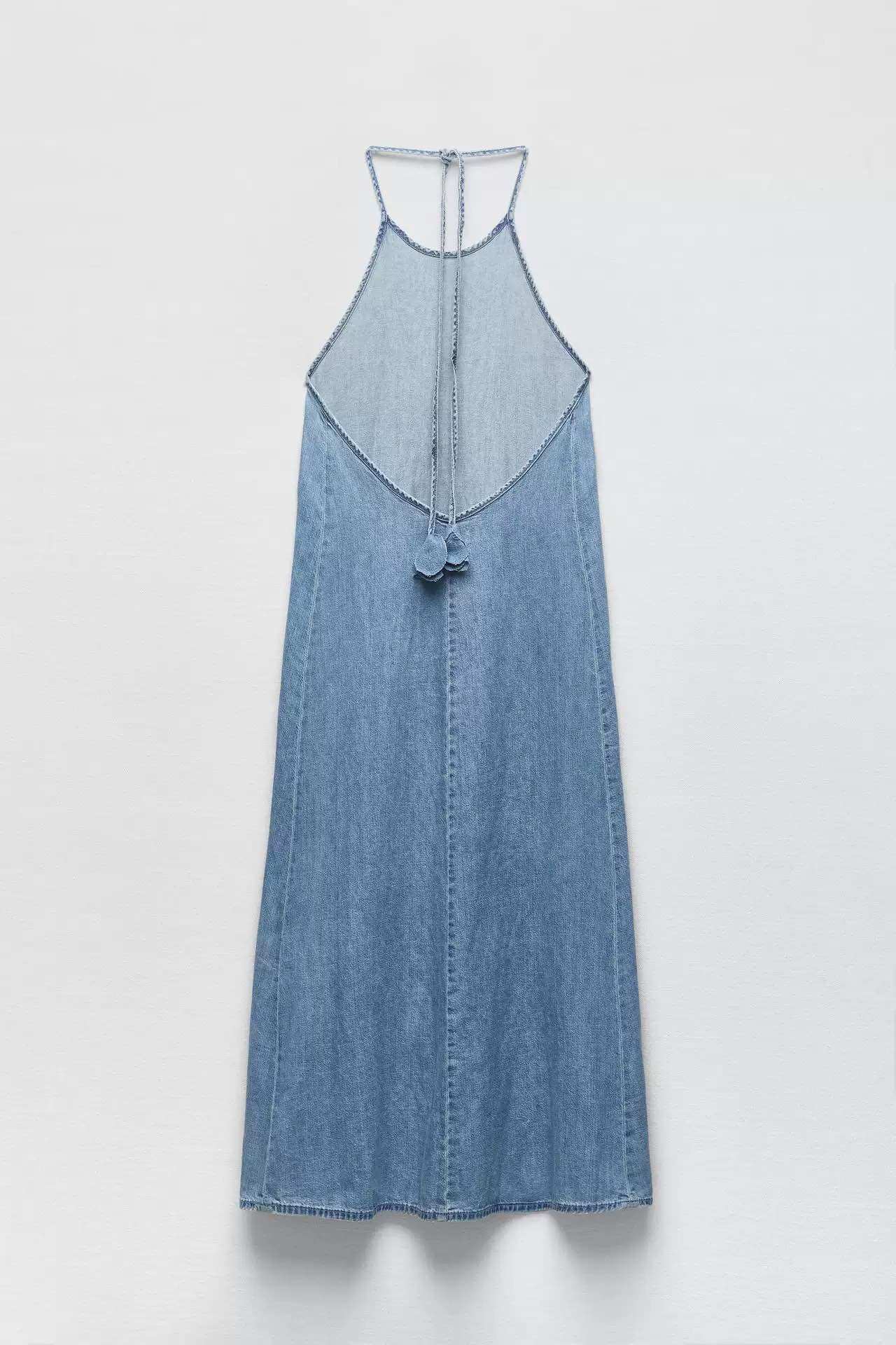 Đầm Zara denim cổ yếm hở lưng sexy
