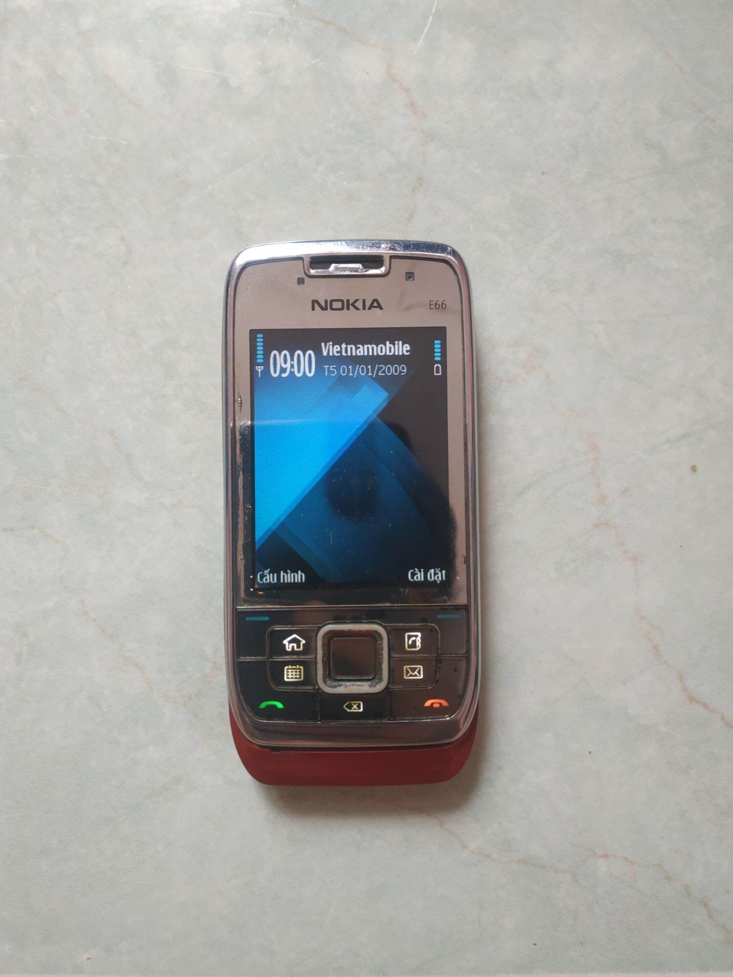 Điện thoại Nokia E66 nắp trượt chính hãng