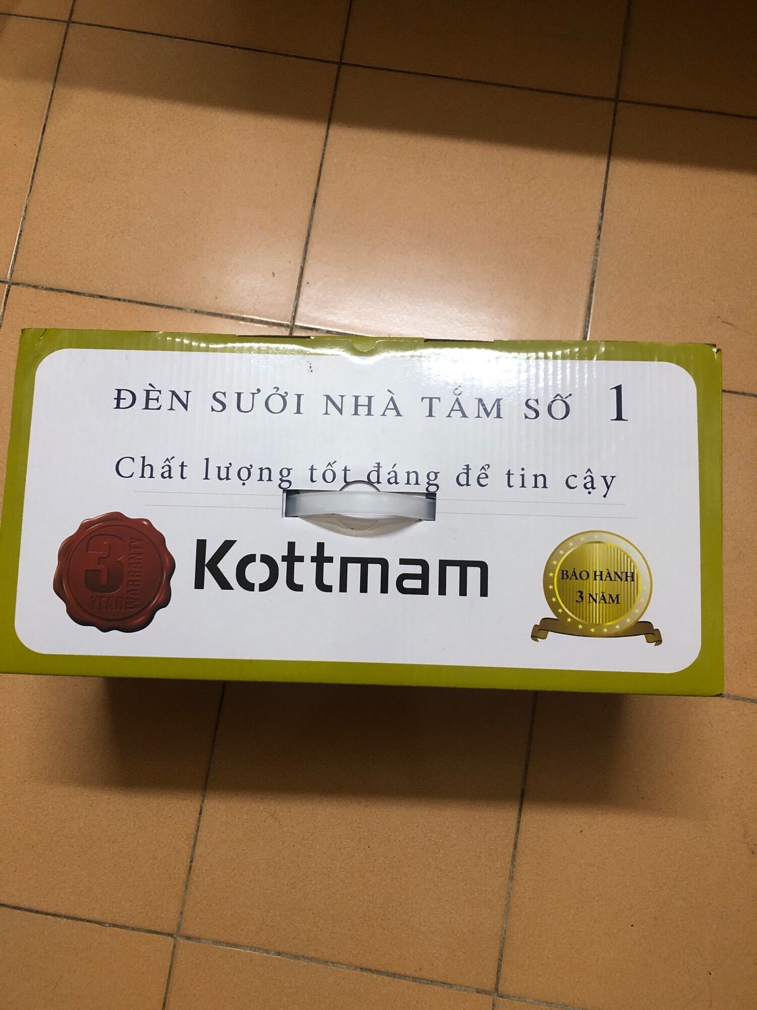Đèn Sưởi Nhà Tắm 3 Bóng Kottman 825W