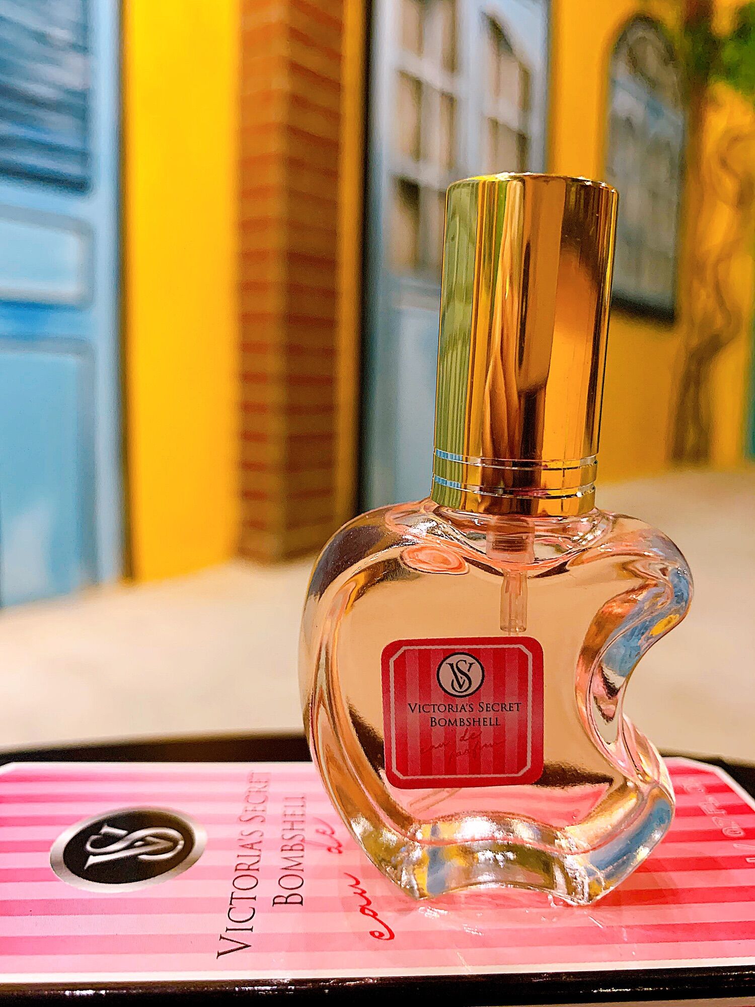 Nước Hoa Mini VICTORIA's SECRET BOMBSHELL 20ml (Mẫu Táo)
