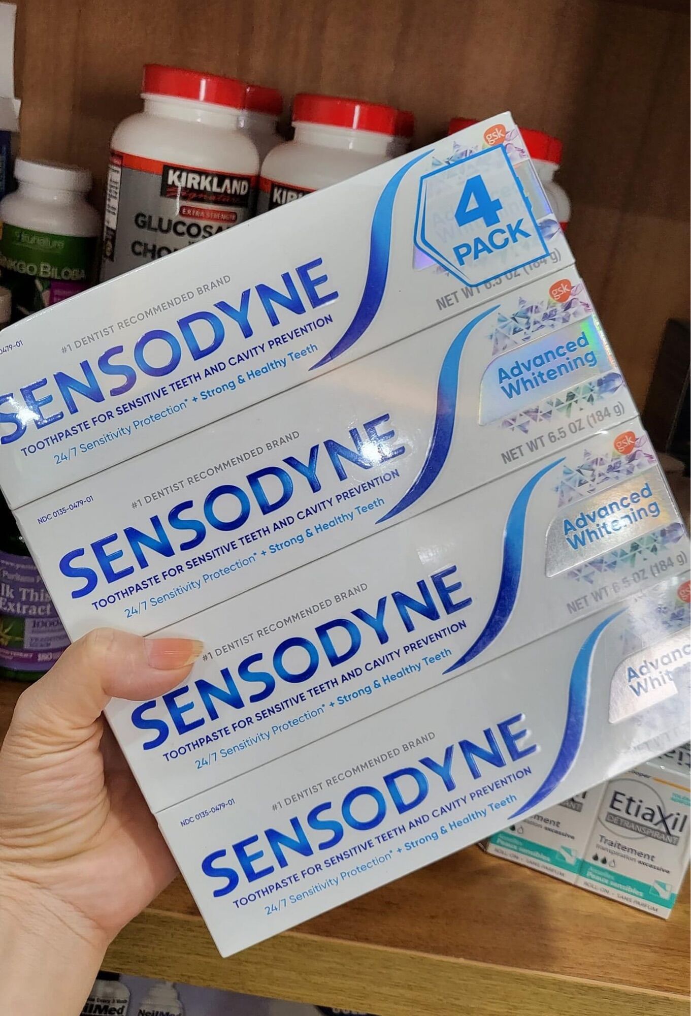 Kem đánh răng sensodyne mỹ advanced whitening chống ê buốt và làm trắng răng 184g date 2024