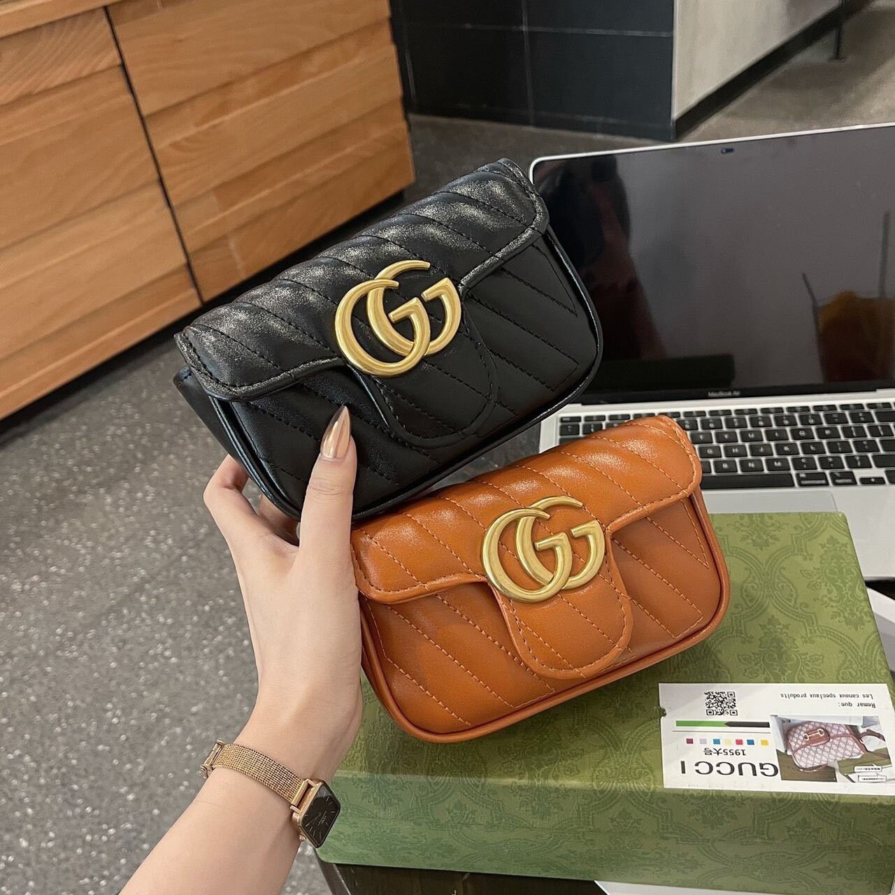 Túi xách nữ đeo chéo Gờ C trần chéo size 18