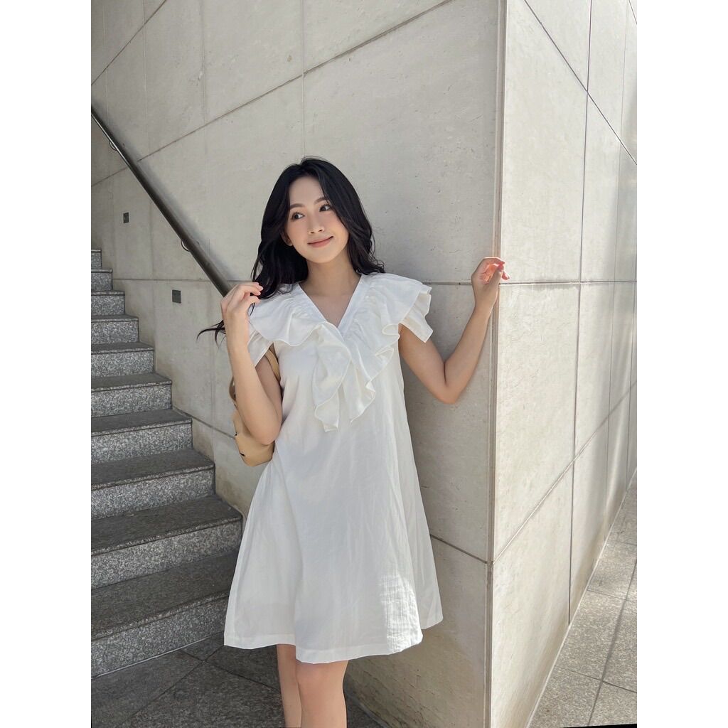 Yu cherry | đầm nữ bèo cổ v có nút giữa ruffle neck tank dress yd147