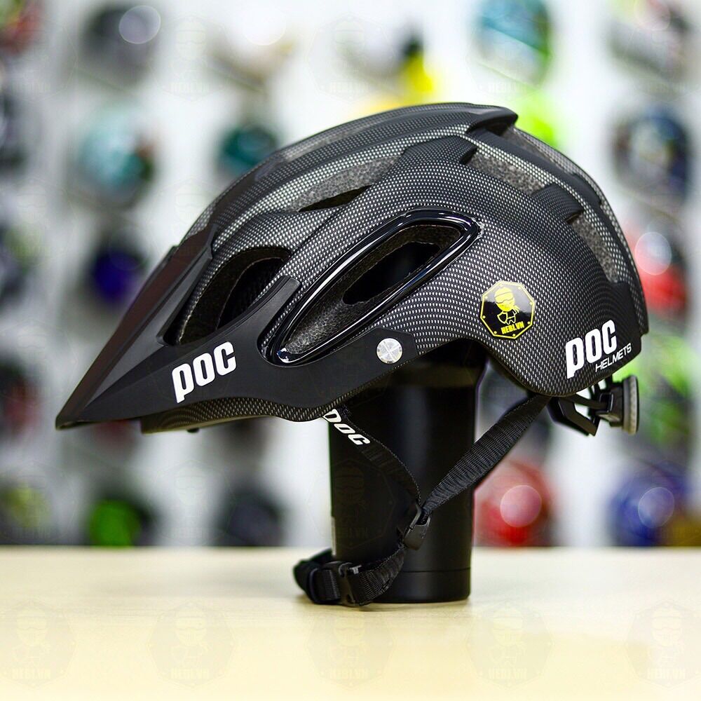 Mũ bảo hiểm POC P07 cá tính