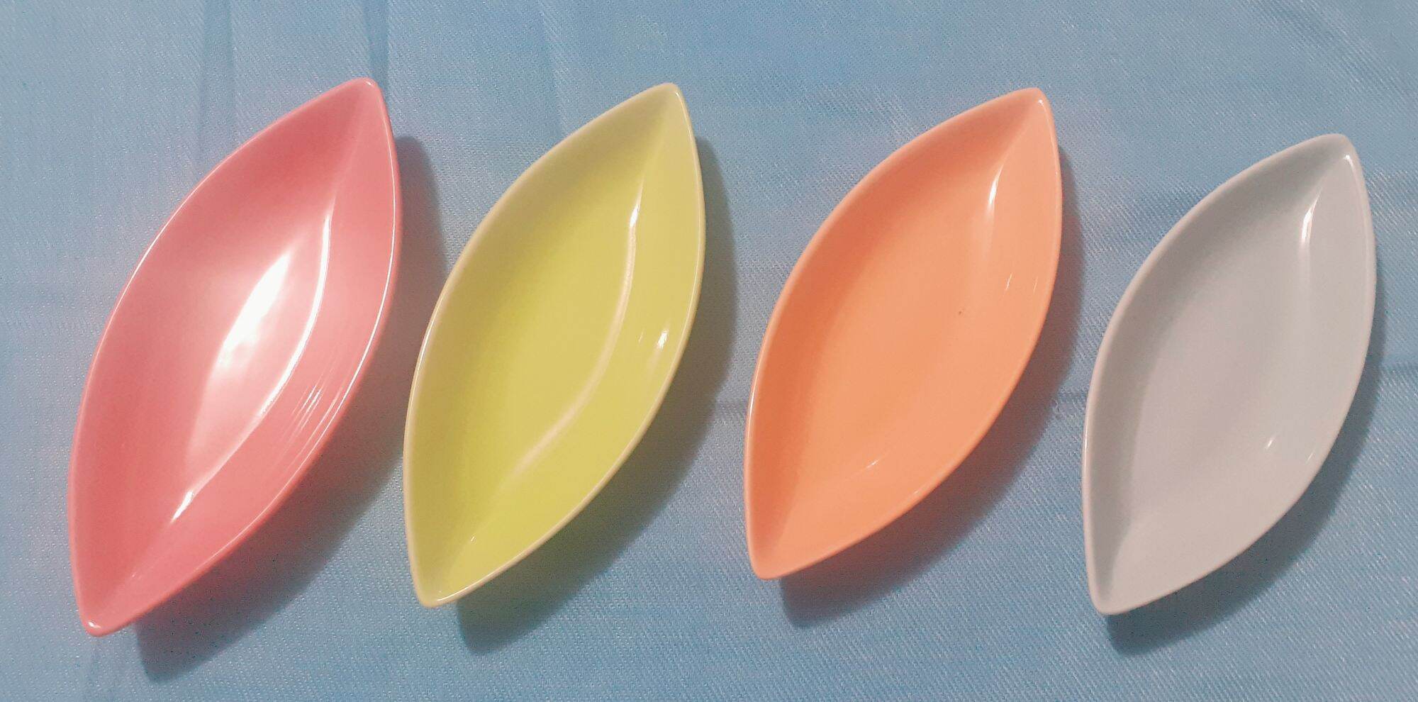Đĩa gốm sứ hình thoi, nhiều màu, 16,5cm x 7cm