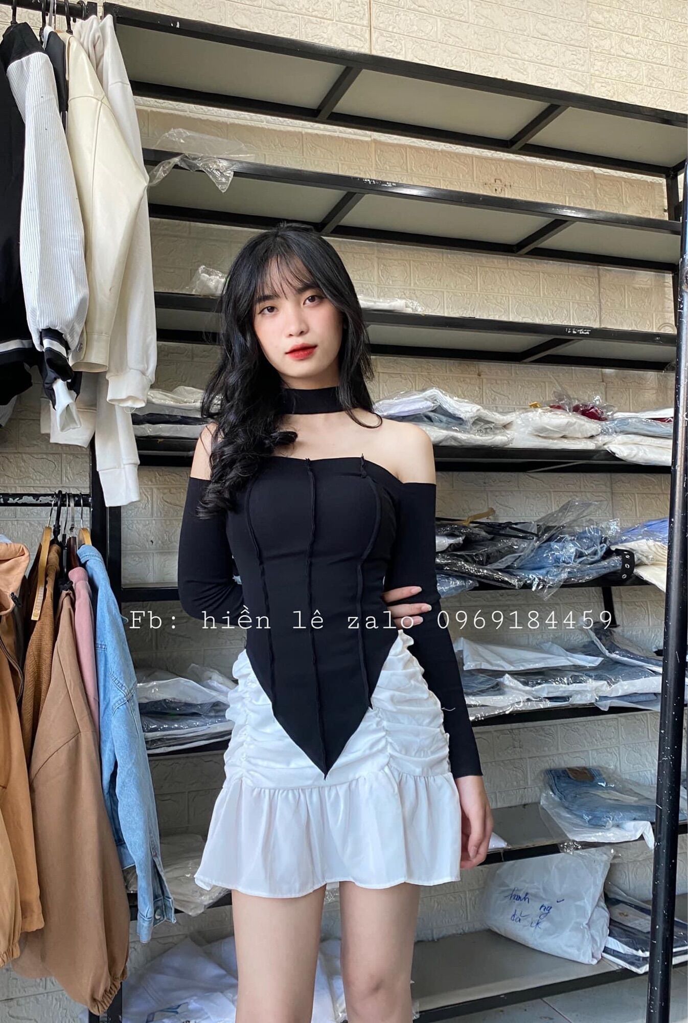 Áo Thun Gân Vạt Yếm Chocker