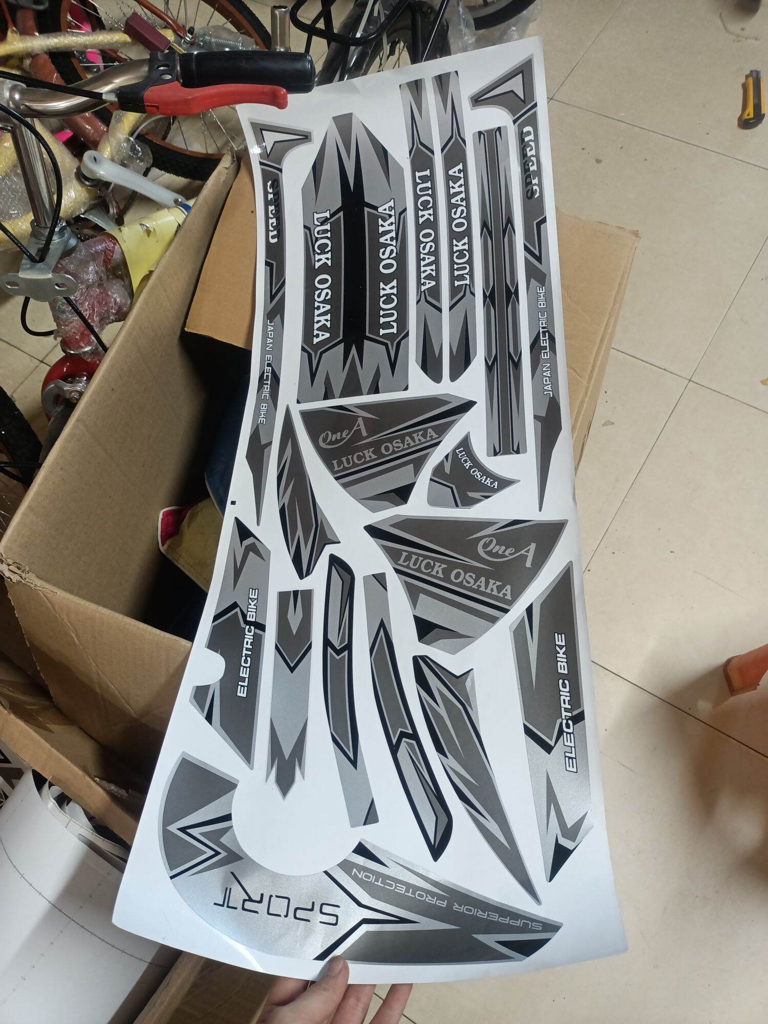 Tem xe điện 133M Lucky Osaka