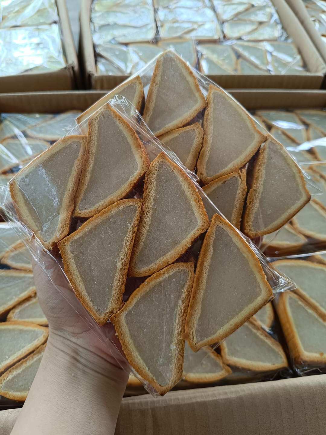 Bánh xà lam dừa tuổi thơ bịch 6 miếng ( Ăn vặt thuần chay)