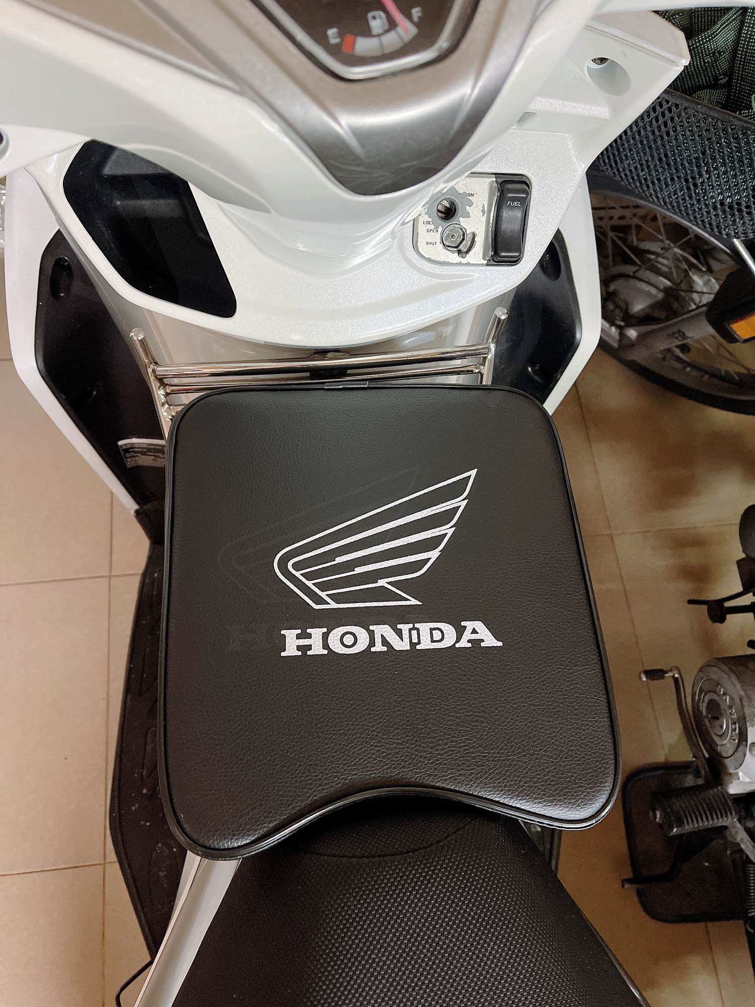 Ghế em bé cho xe airblade -pcx -nvx