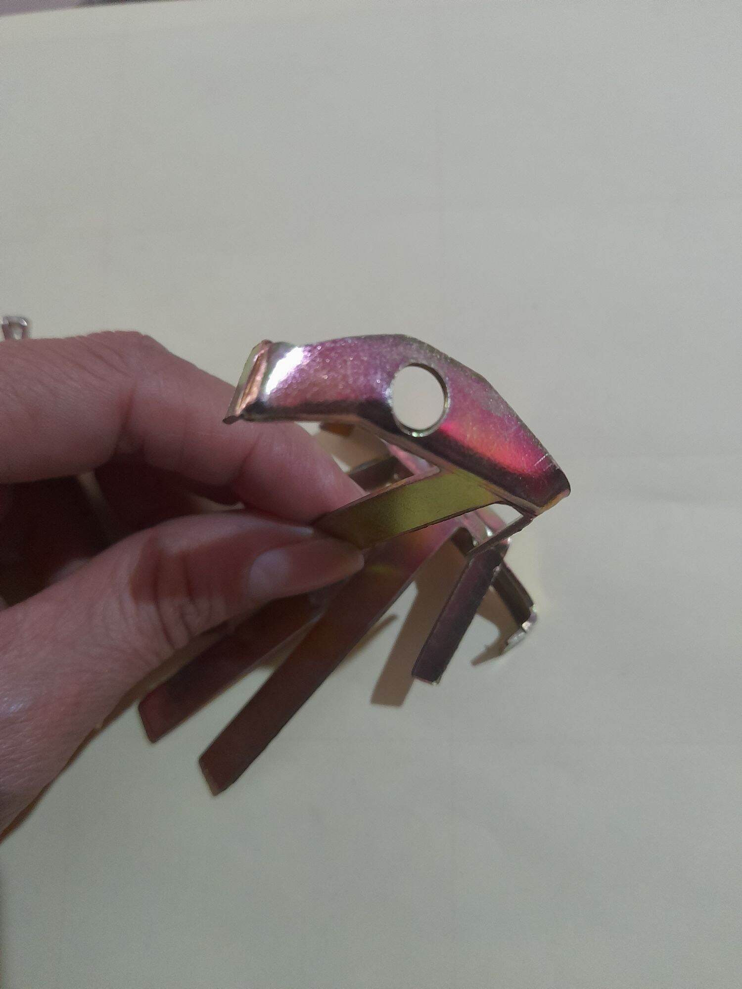 Pát chặn mâm lửa xe Wave