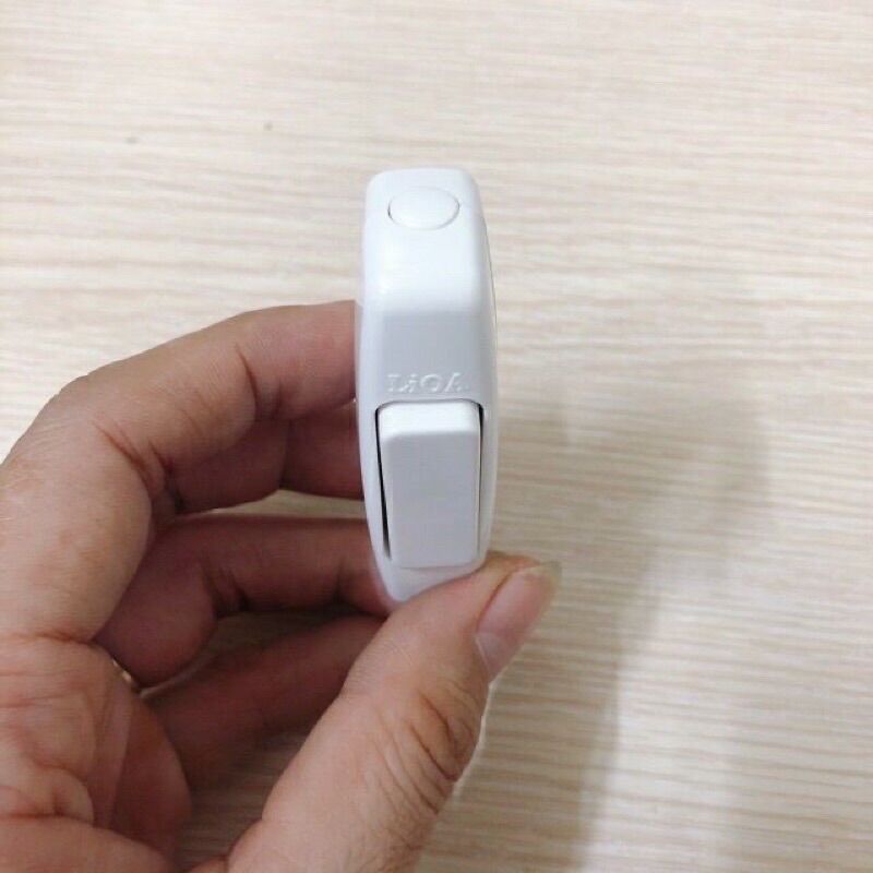 Công tắc quả nhót LIOA chính hãng.