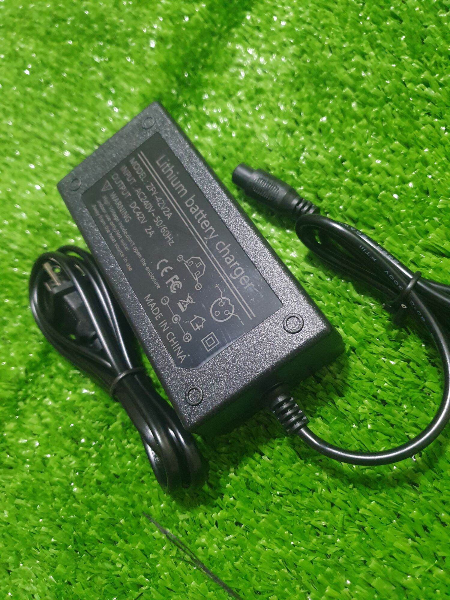 Sạc Xe Điện cân bằng 2 bánh 42v 3 chấu đèn báo đầy chõne 6.5 inch 8inch 10inch