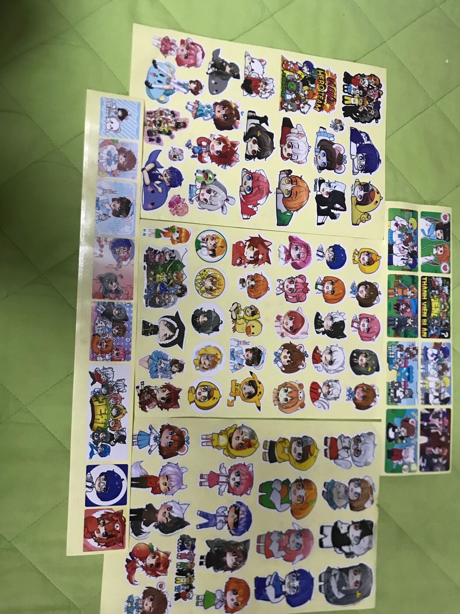 Bộ hình dán sticker Hero Team trên 80 miếng dán