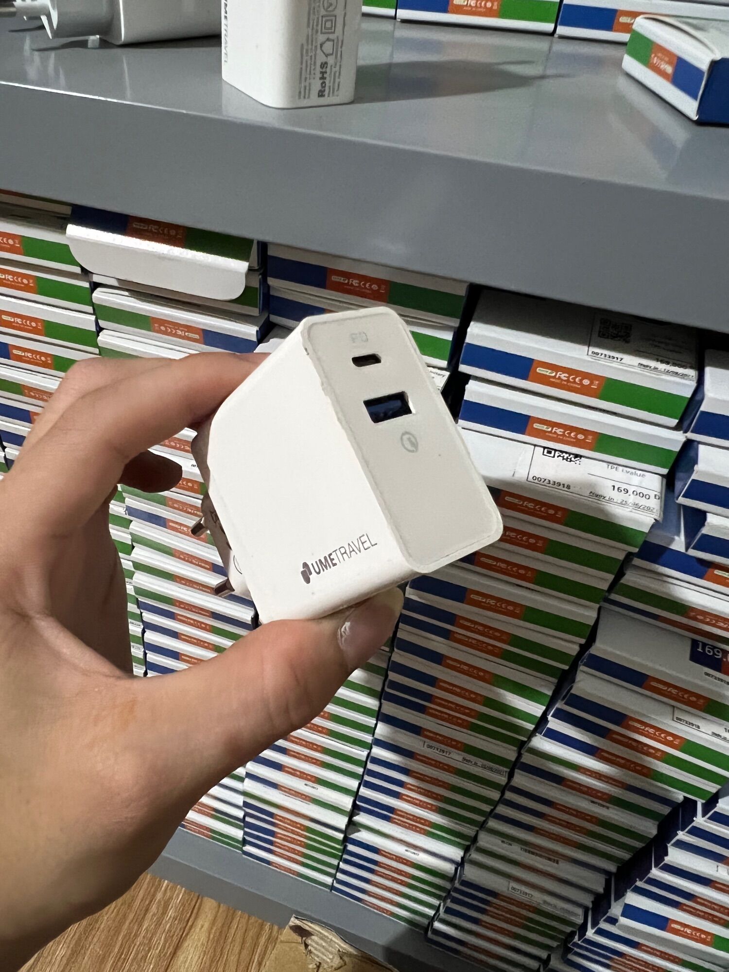 Củ sạc nhanh umetravel a4 typec - usb pd 36w