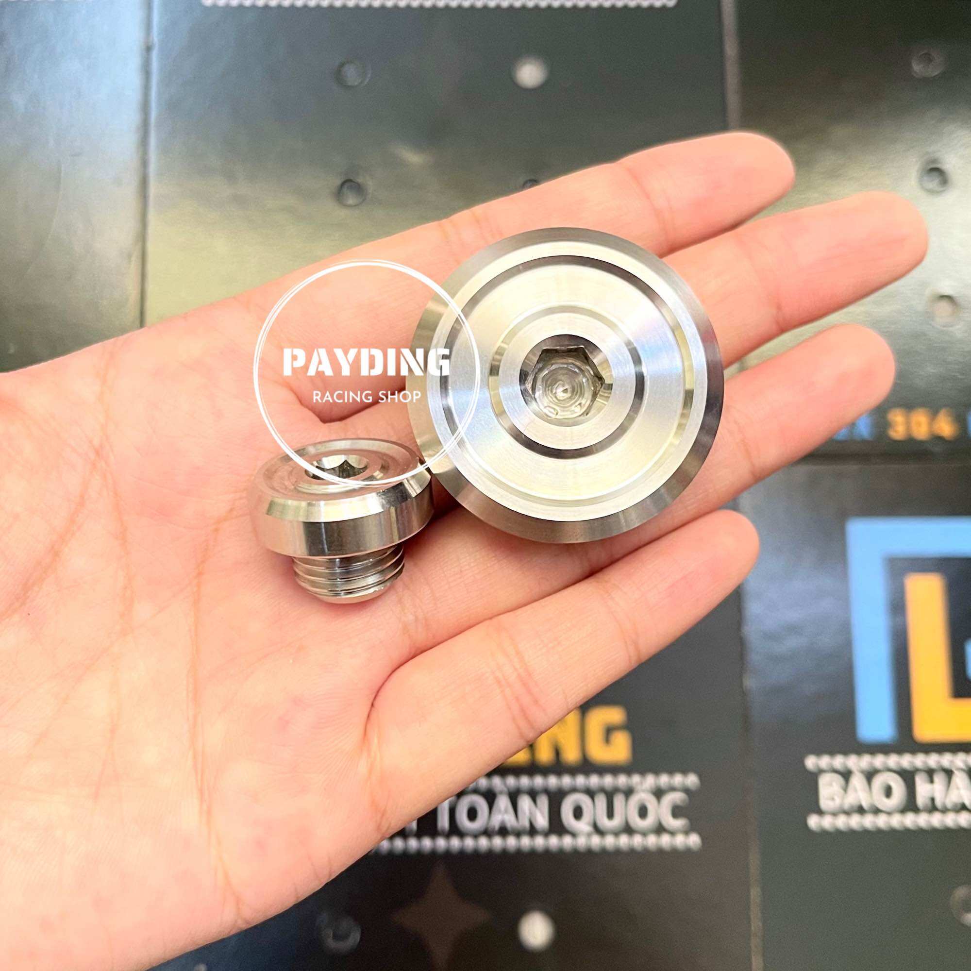 [ HÌNH THẬT ] Ốc mâm lữa mẫu thái inox304 cho các dòng xe Honda,Ya,Su