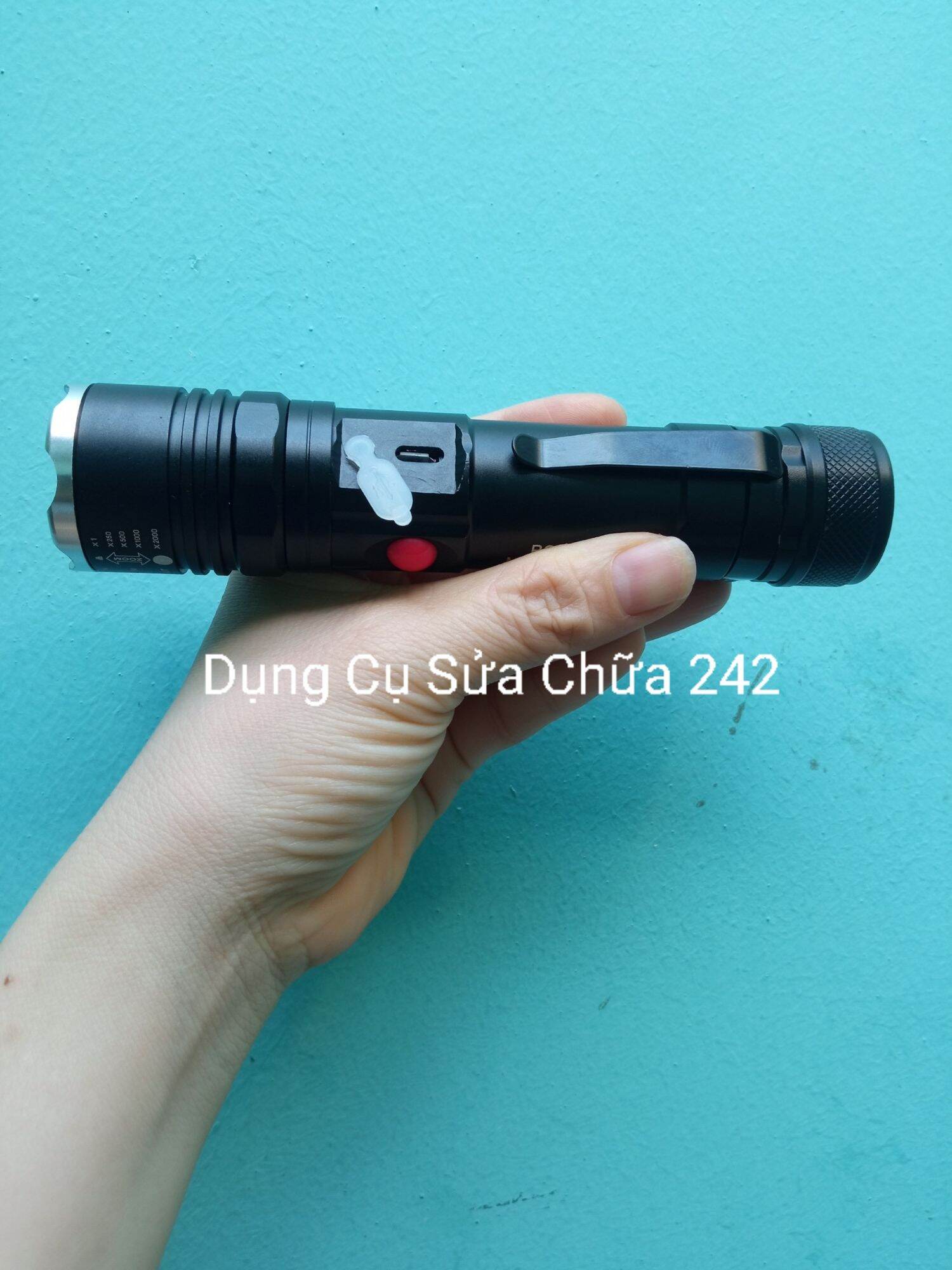Đèn pin siêu sáng T6-26 sạc USB