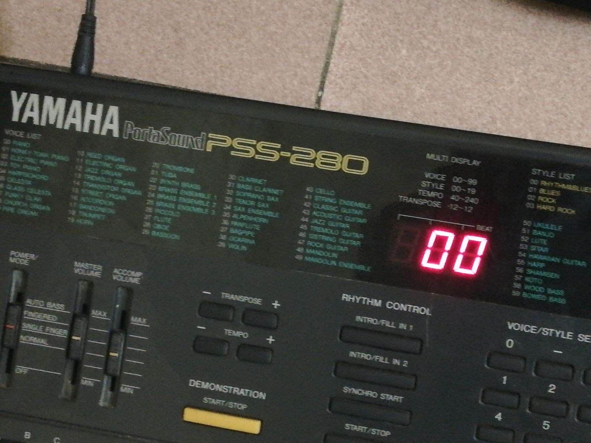 đàn organ Yamaha Pss 280