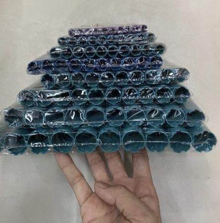 lô uốn lạnh 1-8 : trục uốn lạnh có đủ số để khách lựa chọn khách có thể nhắn tin shop tư vấn thêm kích cỡ và cách dùng