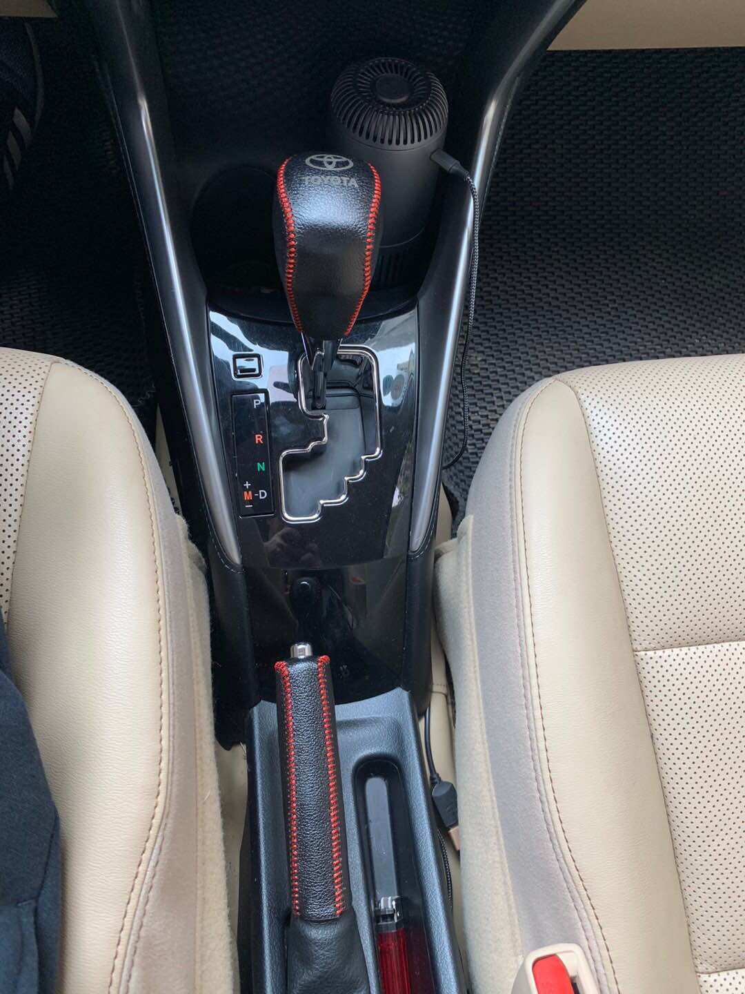 Bọc cần số toyota Vios, Fortuner, Innova 2018 - 2023 số tự động