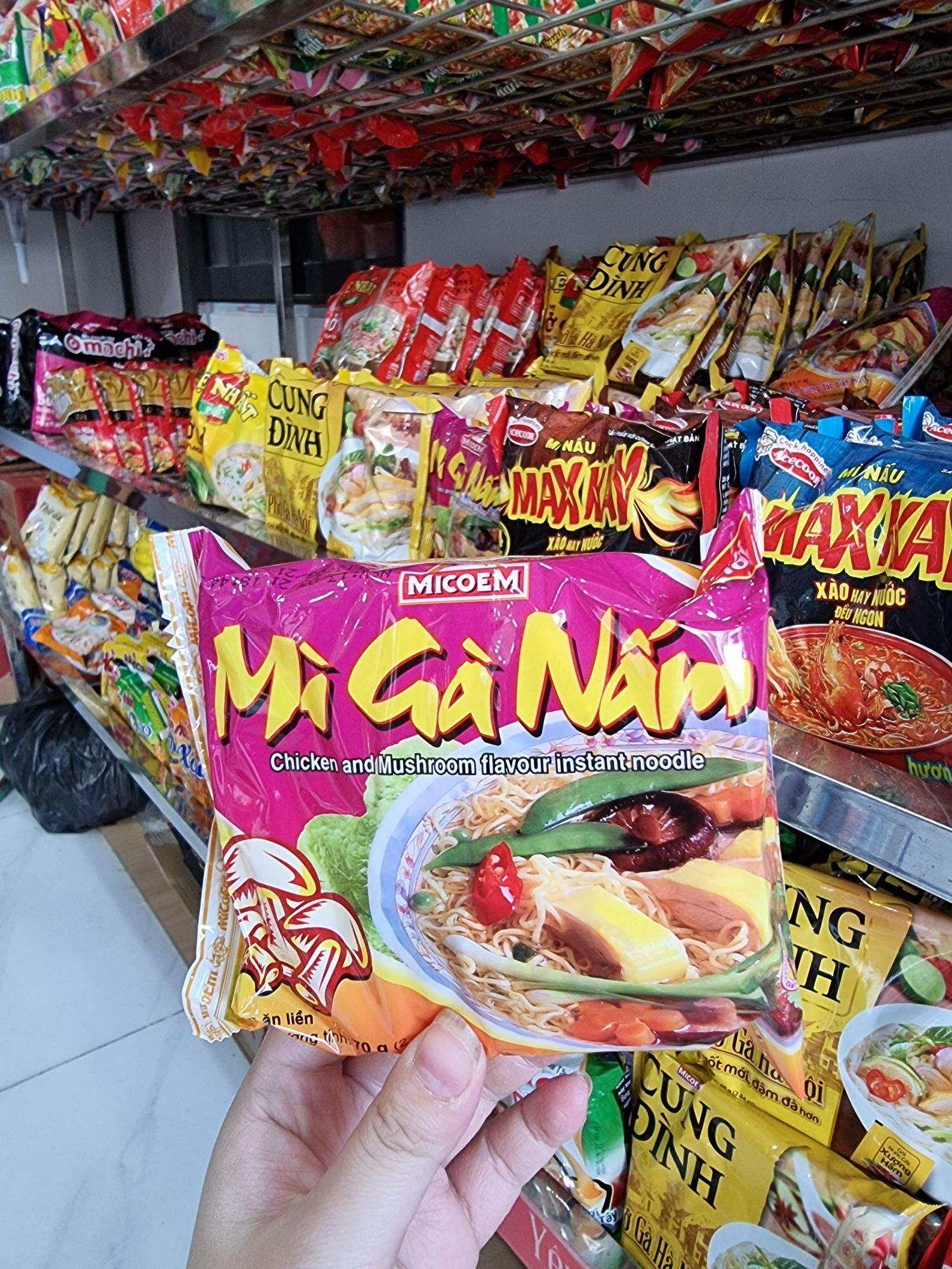 Thùng 30 gói mì Gà nấm Micoem