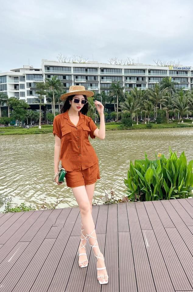 Bộ đũi cộc nữ 2 túi dáng áo đuôi tôm mẫu mới nhất, Hàng chính hãng