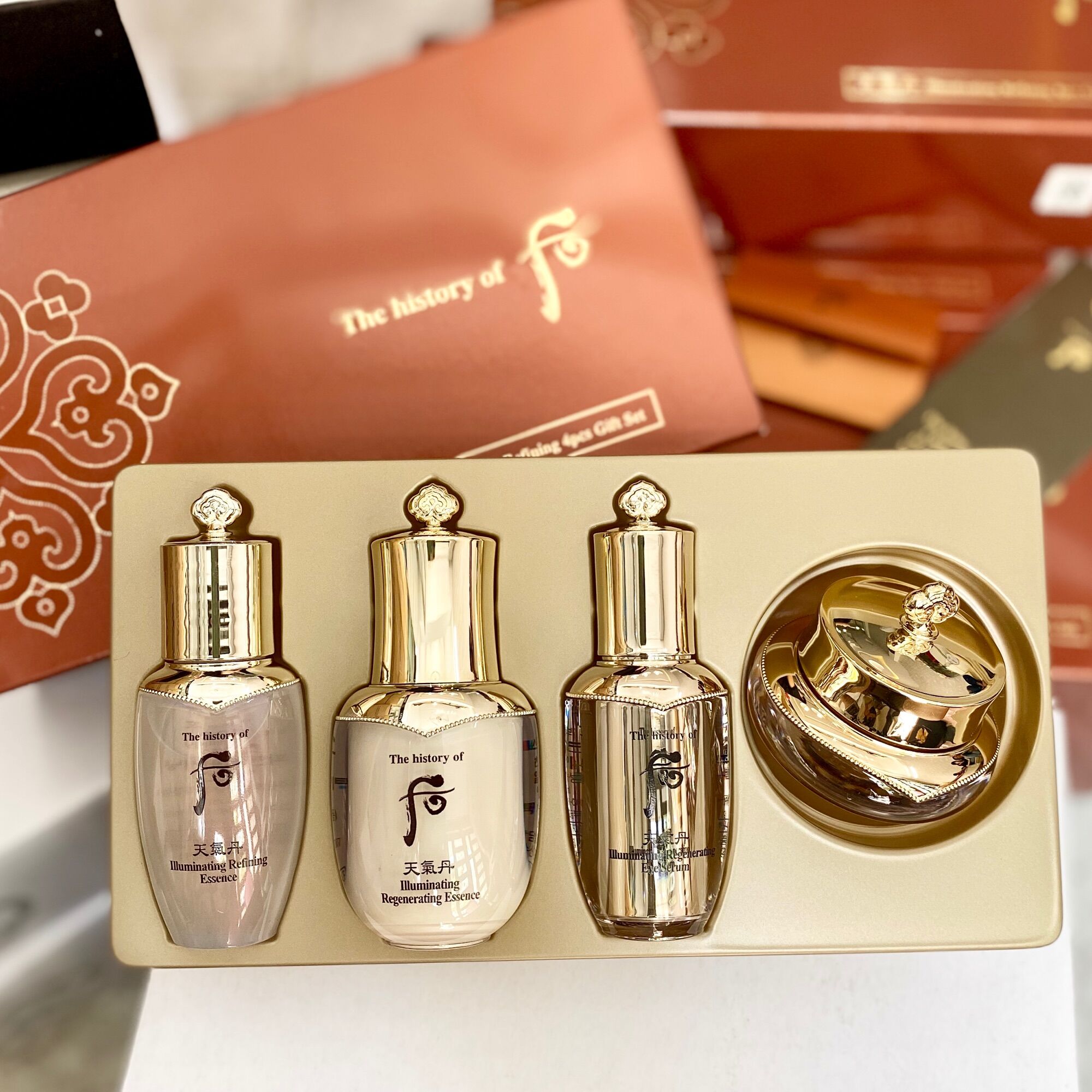 Bộ set tái sinh da siêu hót whoo radiant 4 món
