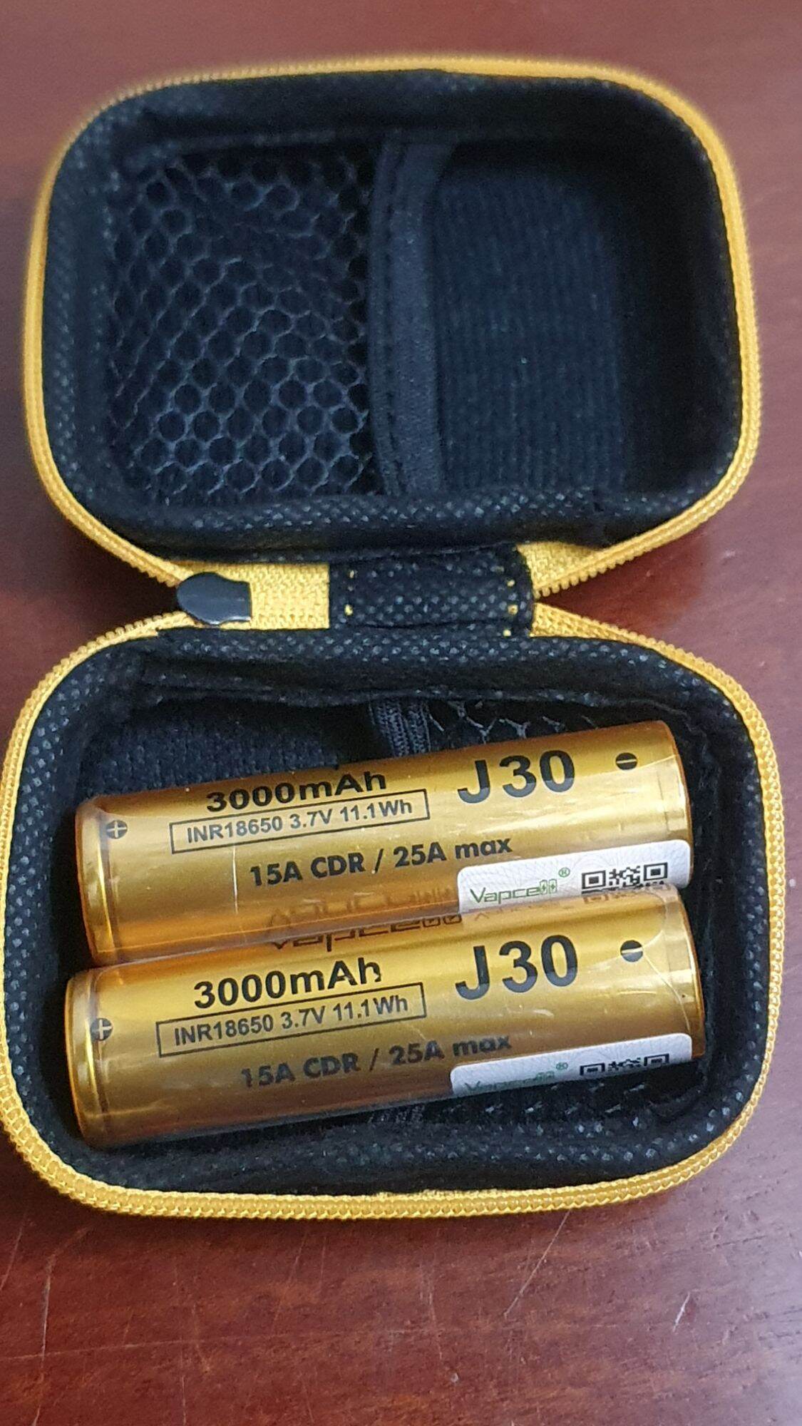 2 Pin sạc Vapcell 18650 J30