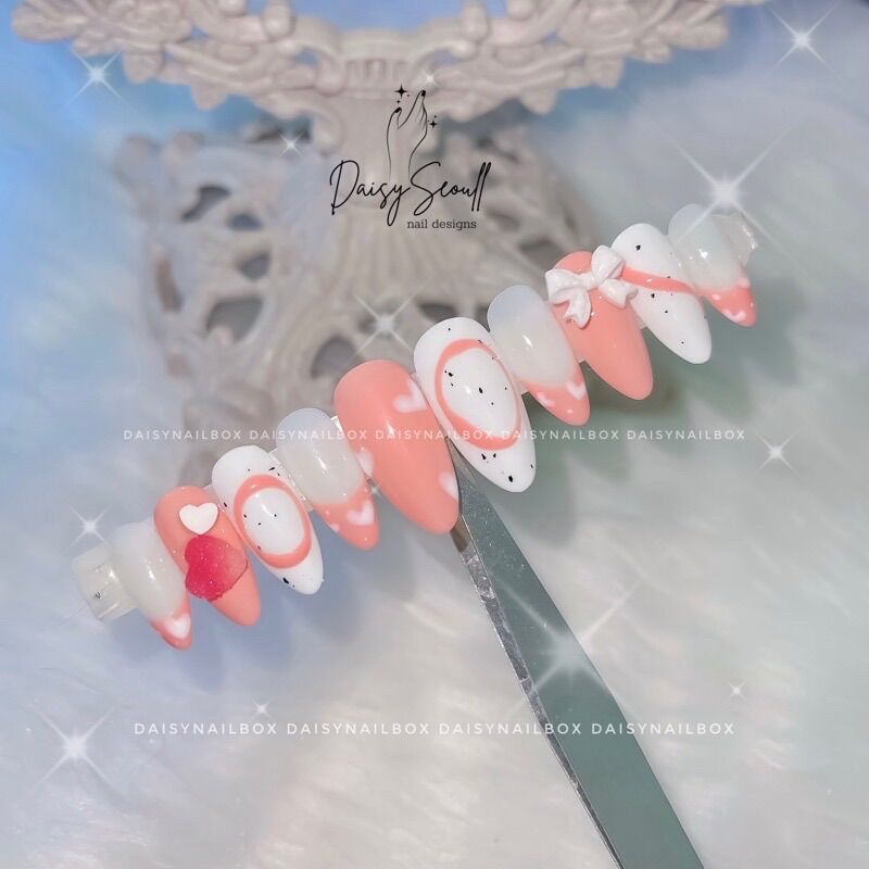 Nailbox thiết kế kèm keo và dũa