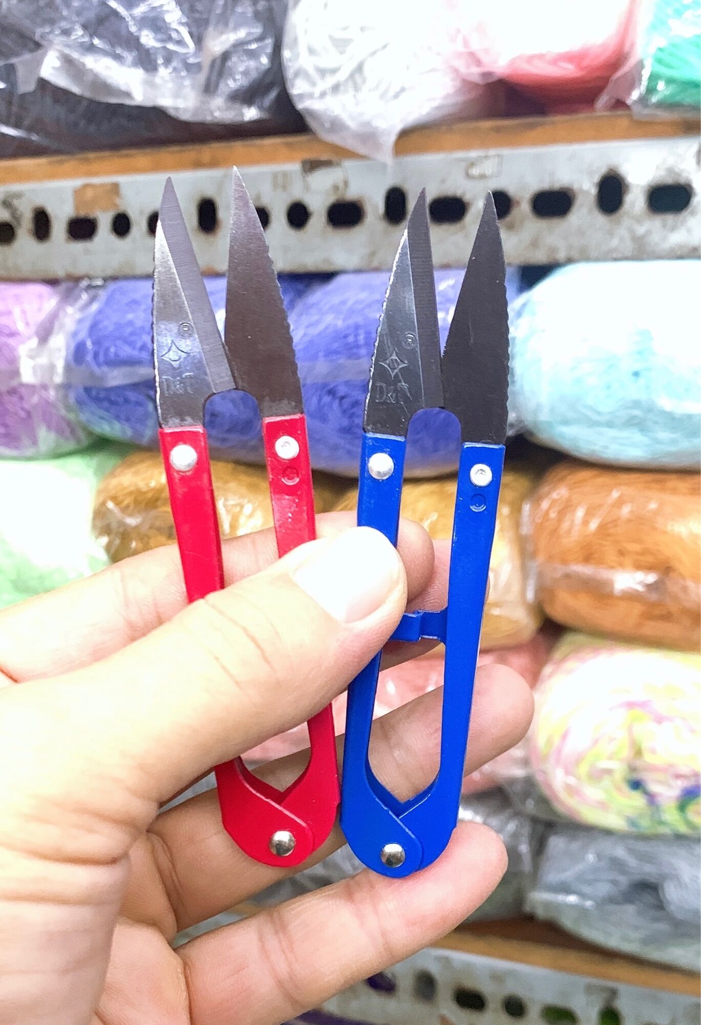 Kéo bấm chỉ loại tốt hiệu D&T