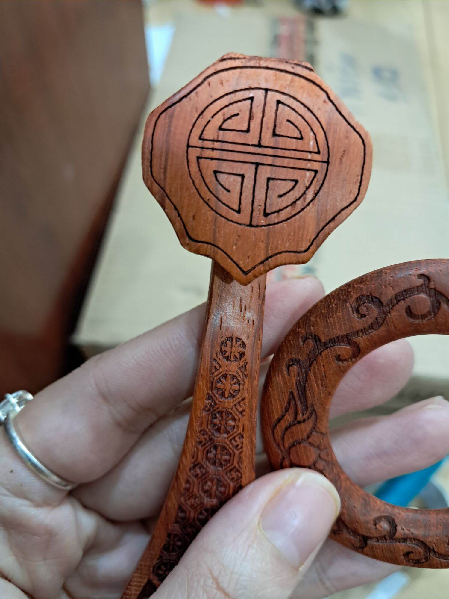 Móc Y Gỗ