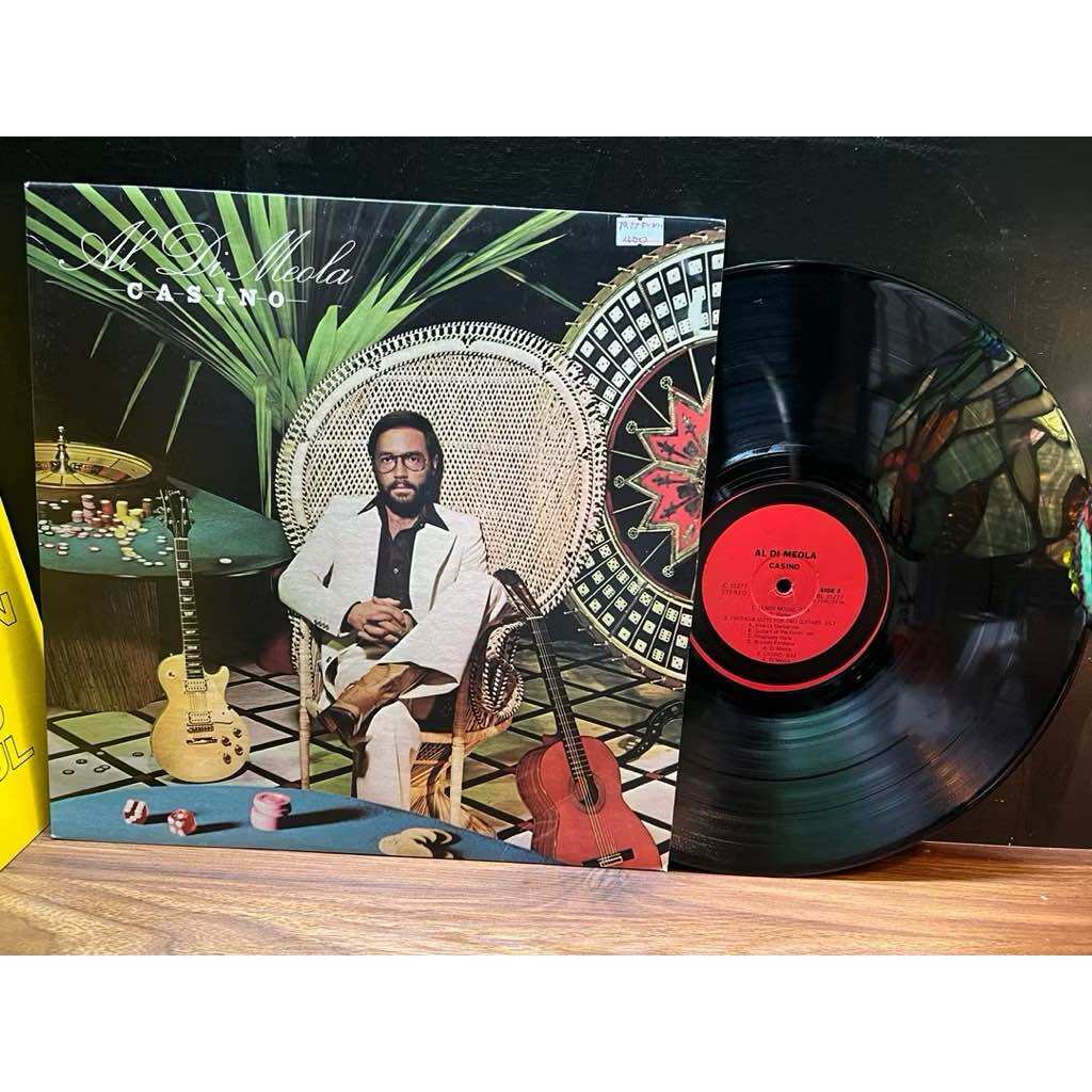 Đĩa than vinyl : của nghệ sĩ guitar nhạc jazz fusion Al Di Meola
Album :Casino
Thể loại: Jazz ,Fushion