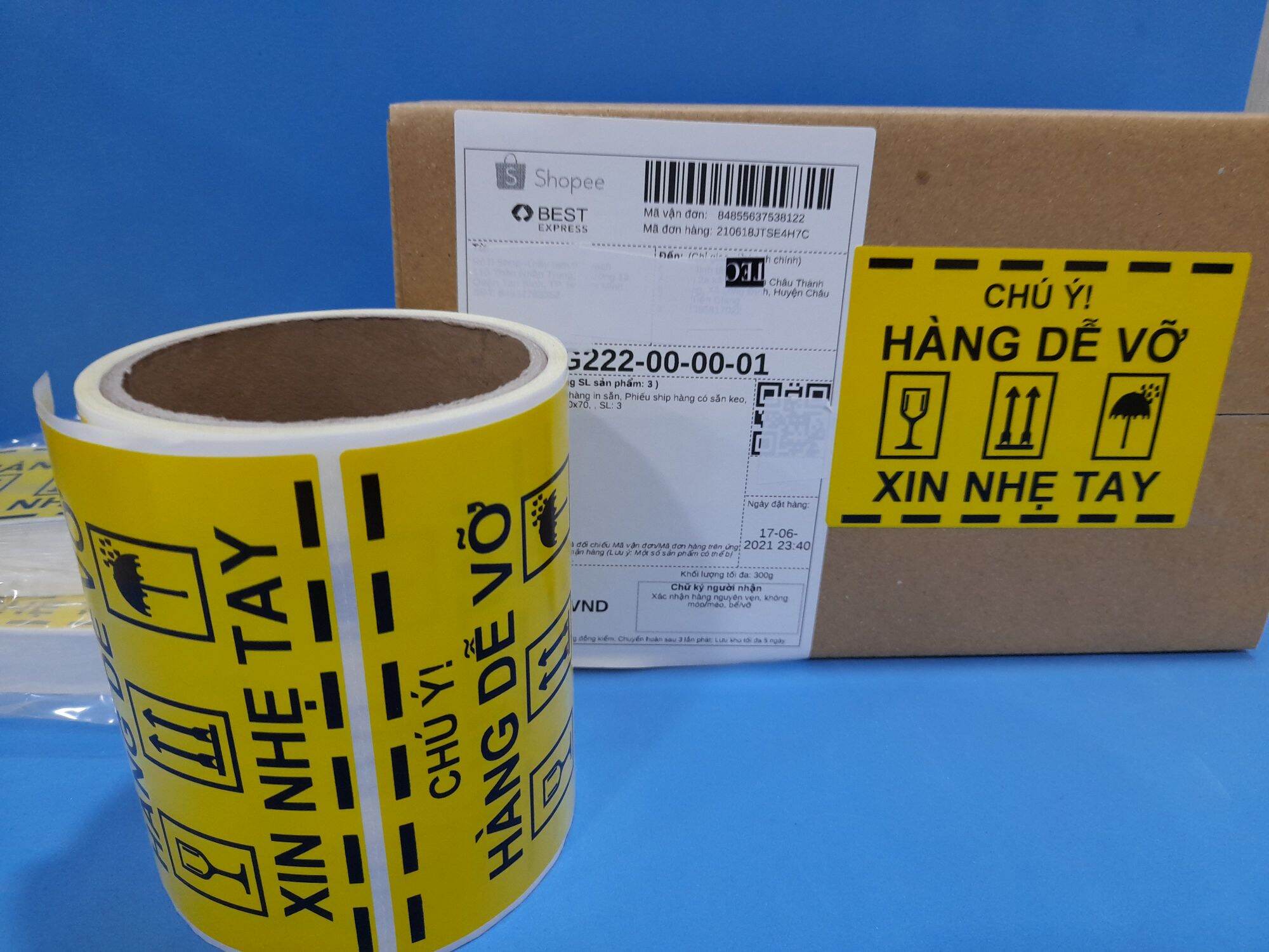 Combo 100 con tem decal Hàng dễ vỡ kích thước 10,3x7,6cm
