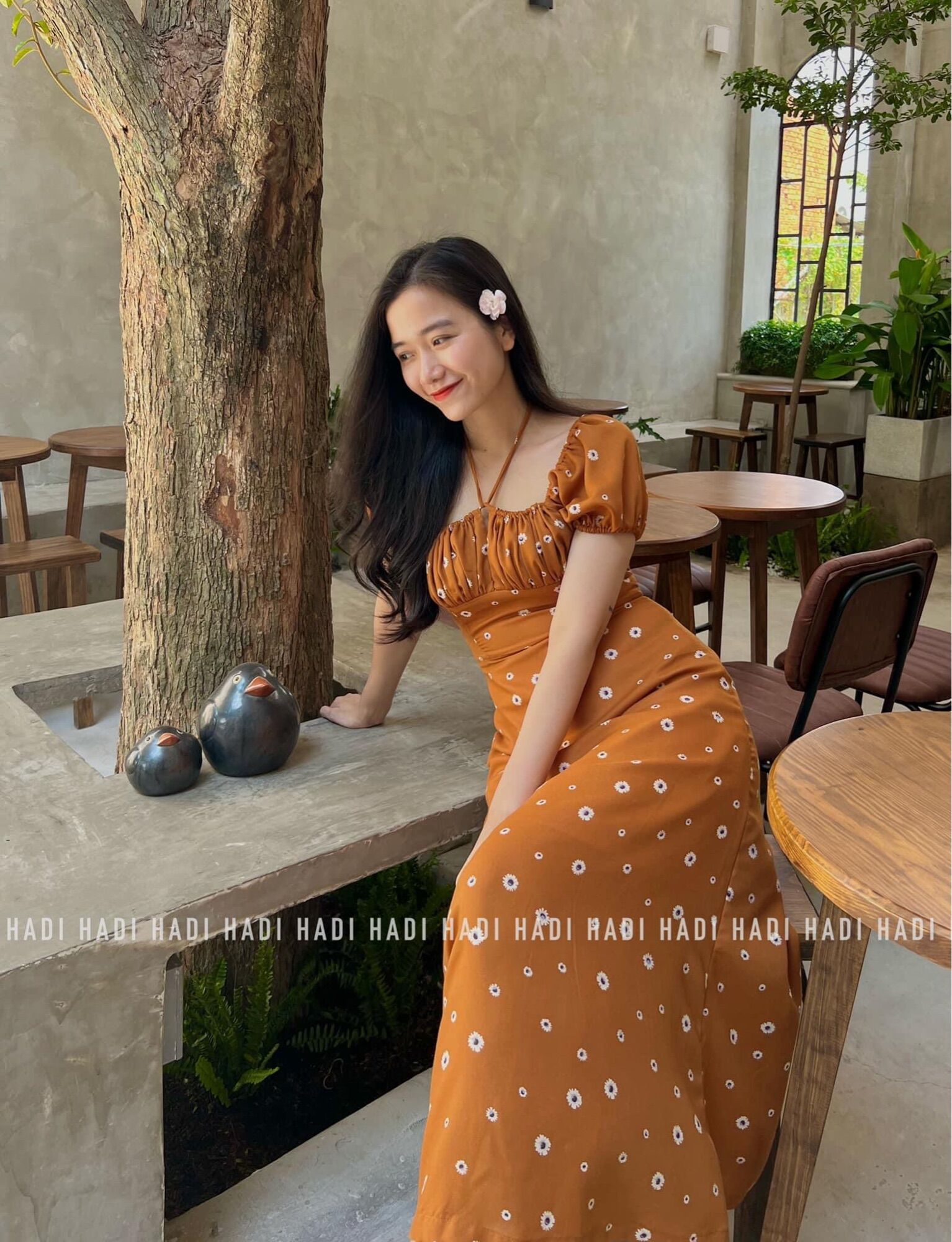 Đầm rút nhún ngực vải hoa middi - Lê