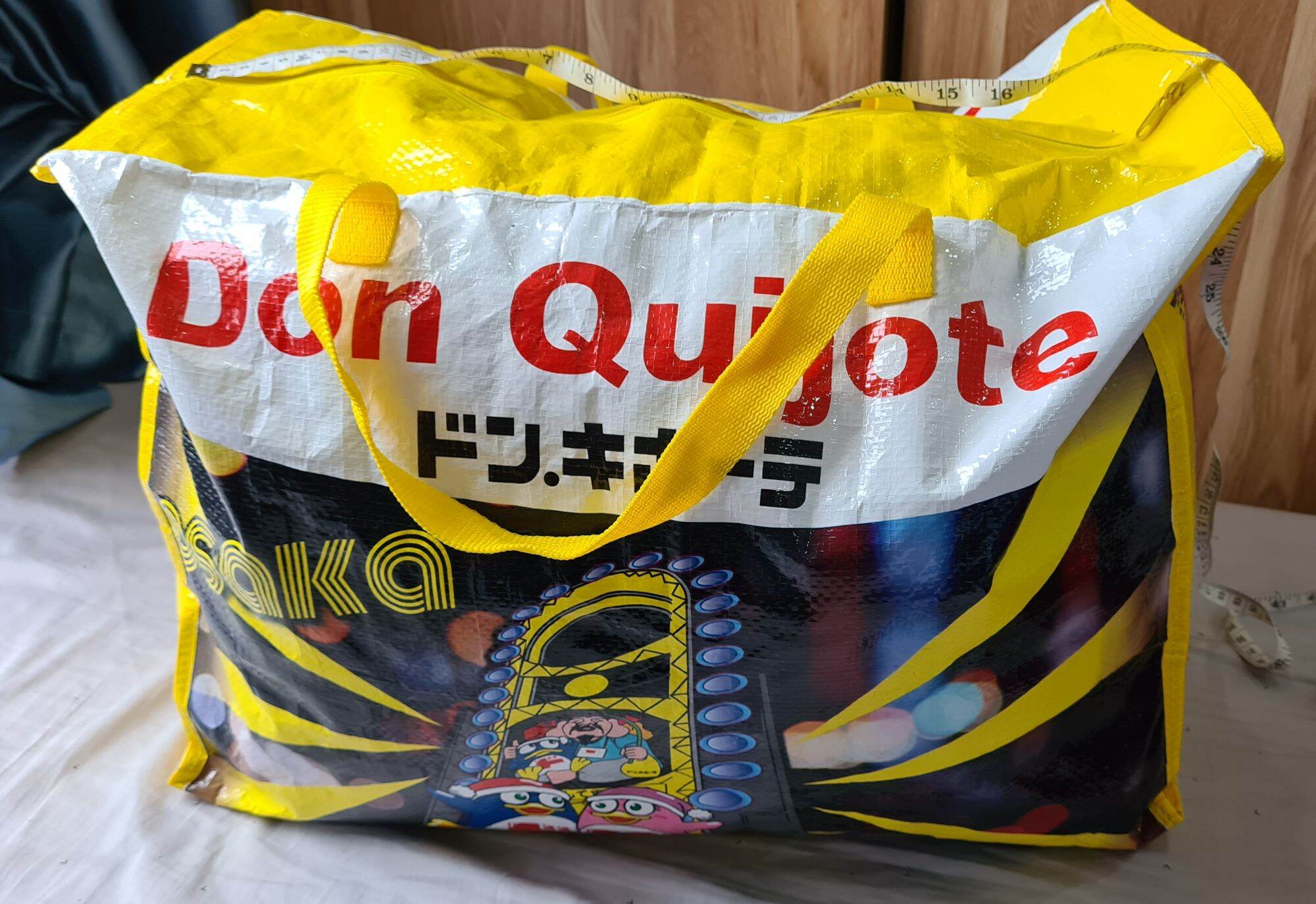 Túi đựng chăn, quần áo cất đi